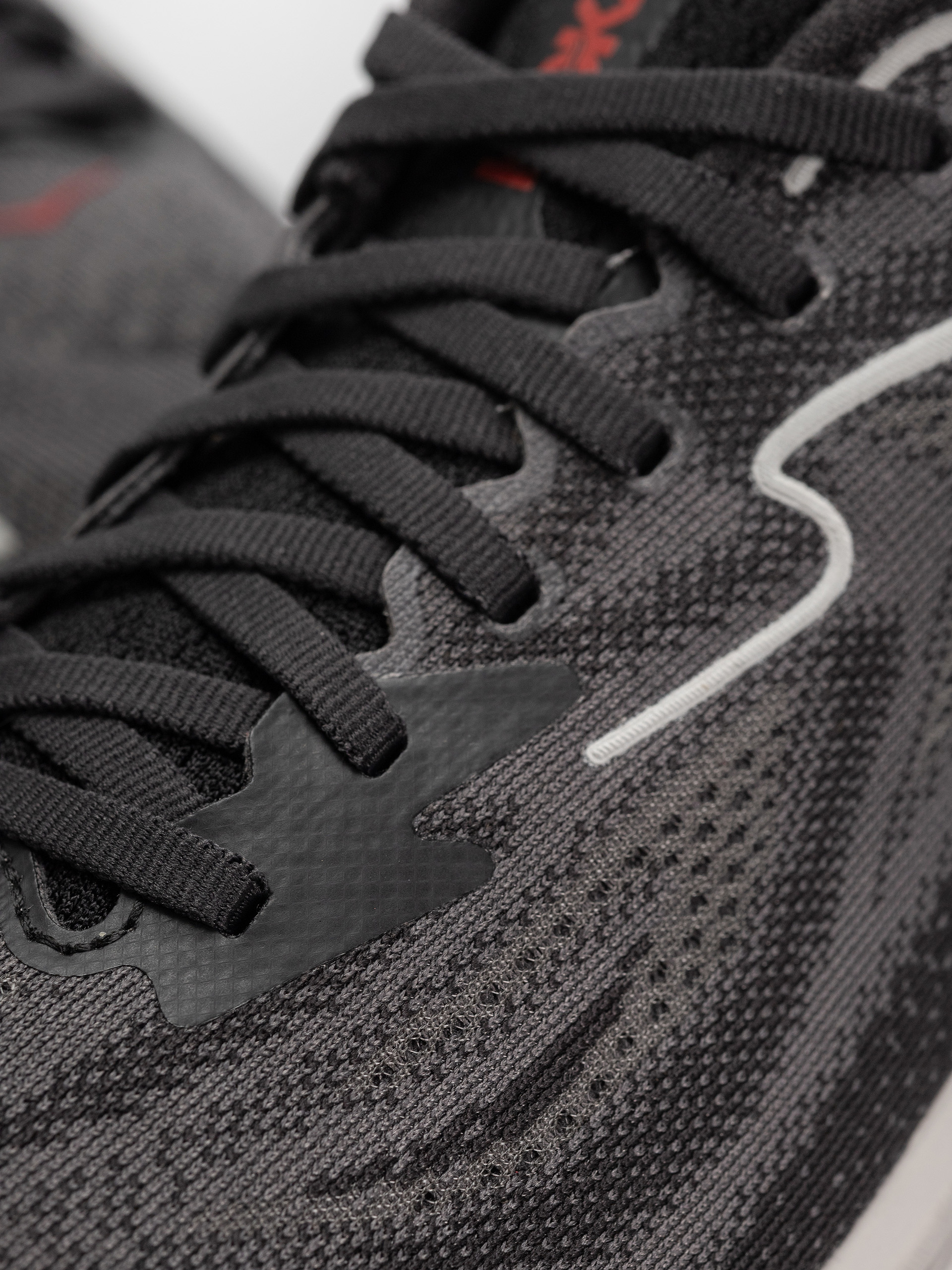 Boty Hoka Clifton 10 (carbon black/satellite grey)