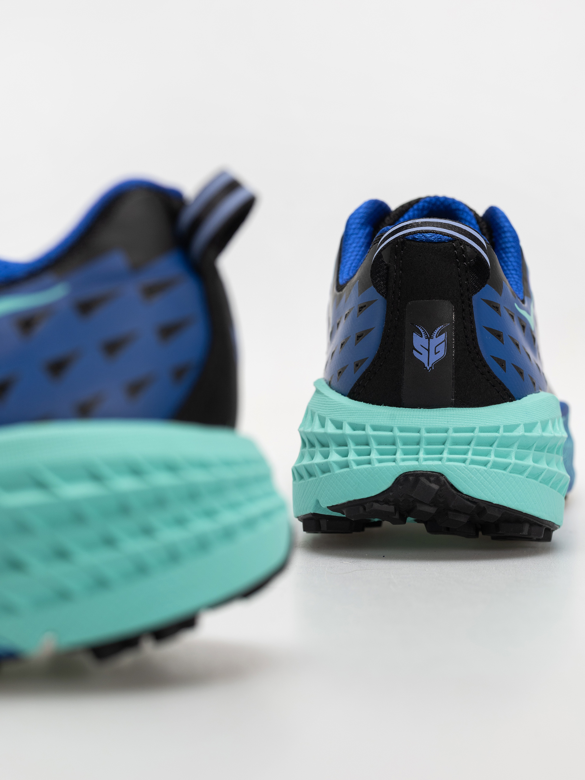 Boty Hoka Speedgoat 2 (obsidian/ultramarine)