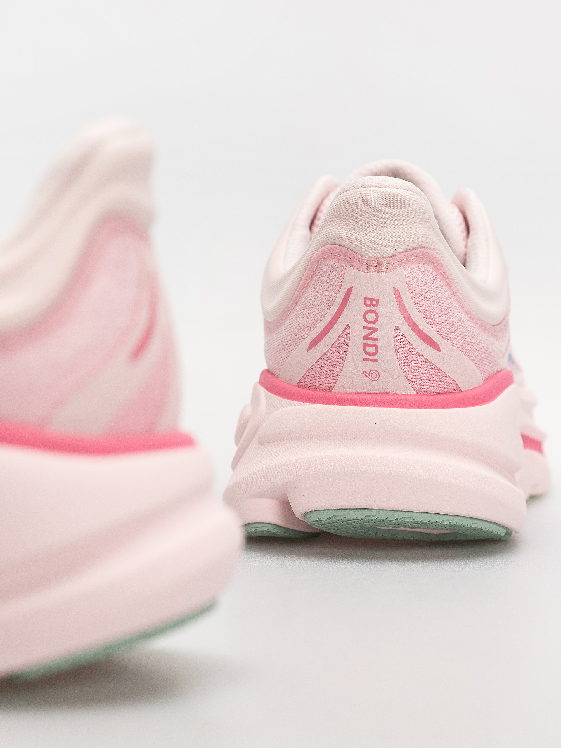 Boty Hoka Bondi 9 Wmn (rose tea/petal)