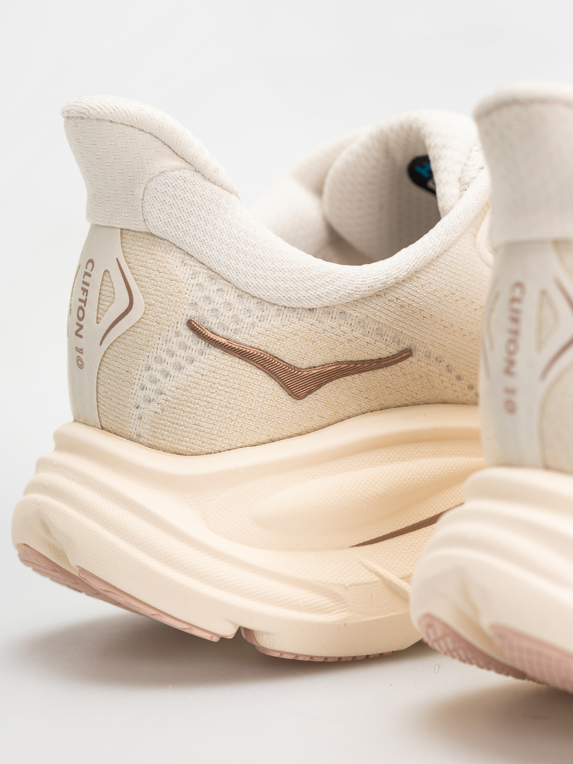 Boty Hoka Clifton 10 Wmn (alabaster/rose gold)