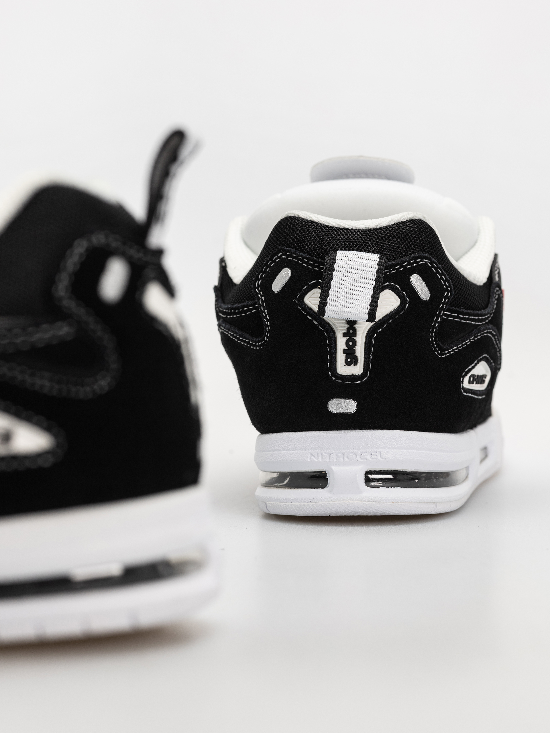 Boty Globe CT 4 (black/white)