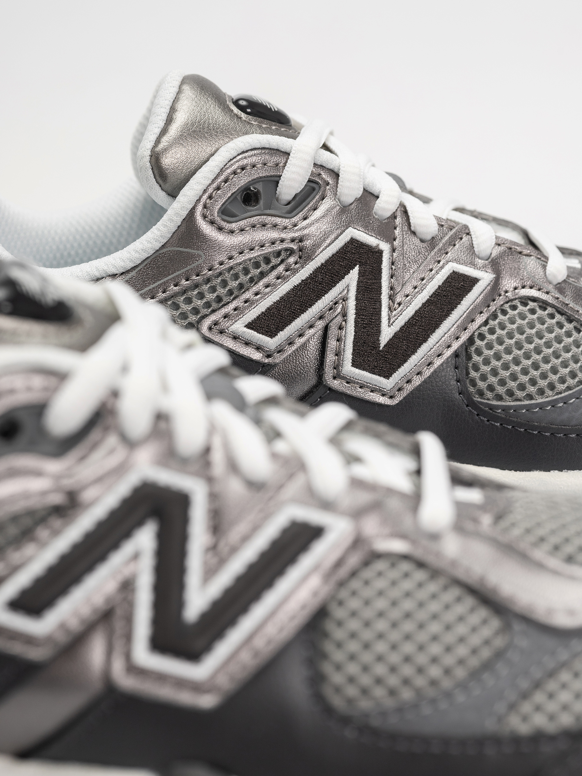 Boty New Balance 9060 JR (magnet/faded black)
