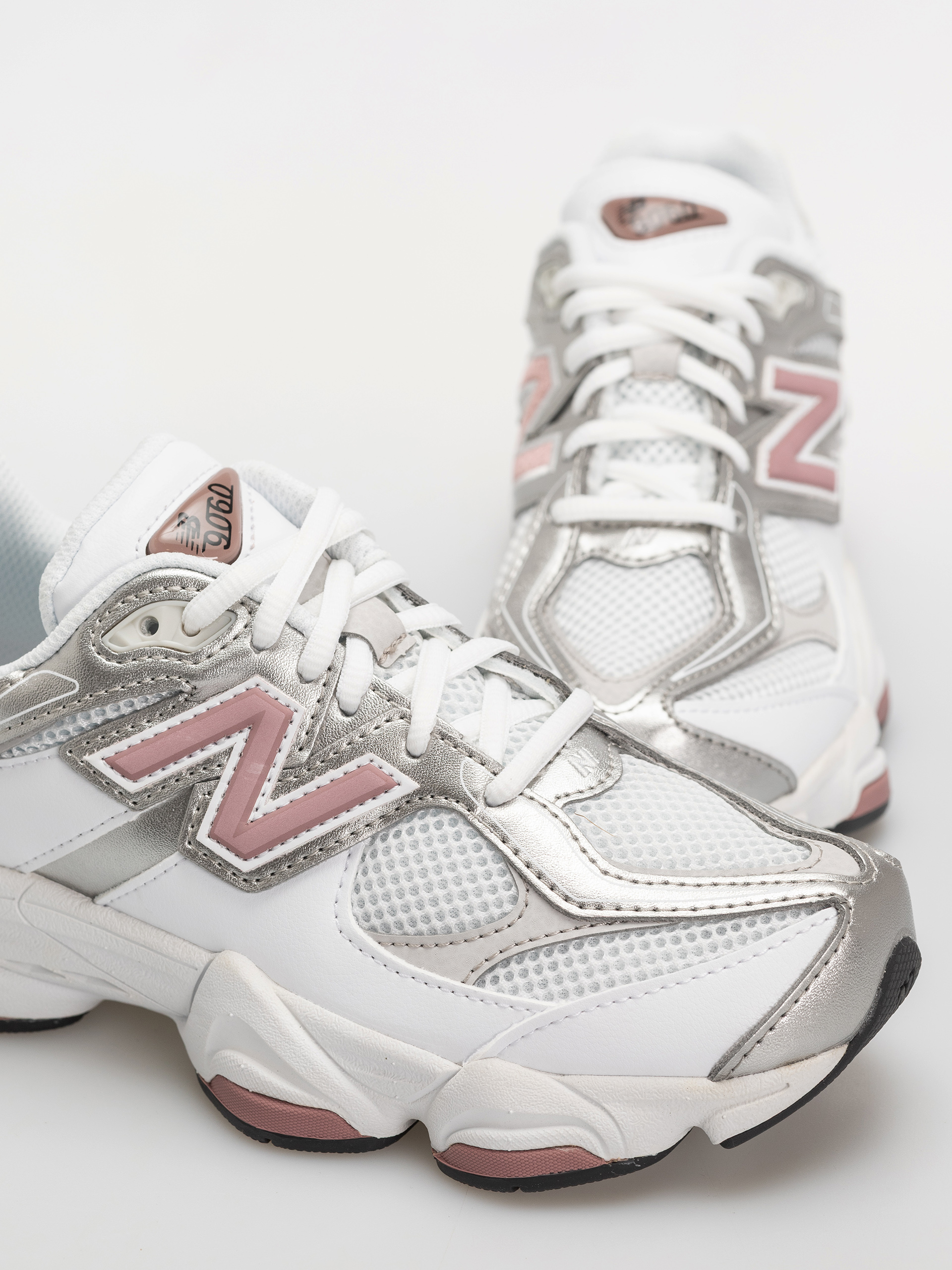 Boty New Balance 9060 JR (103 white/rosewood)