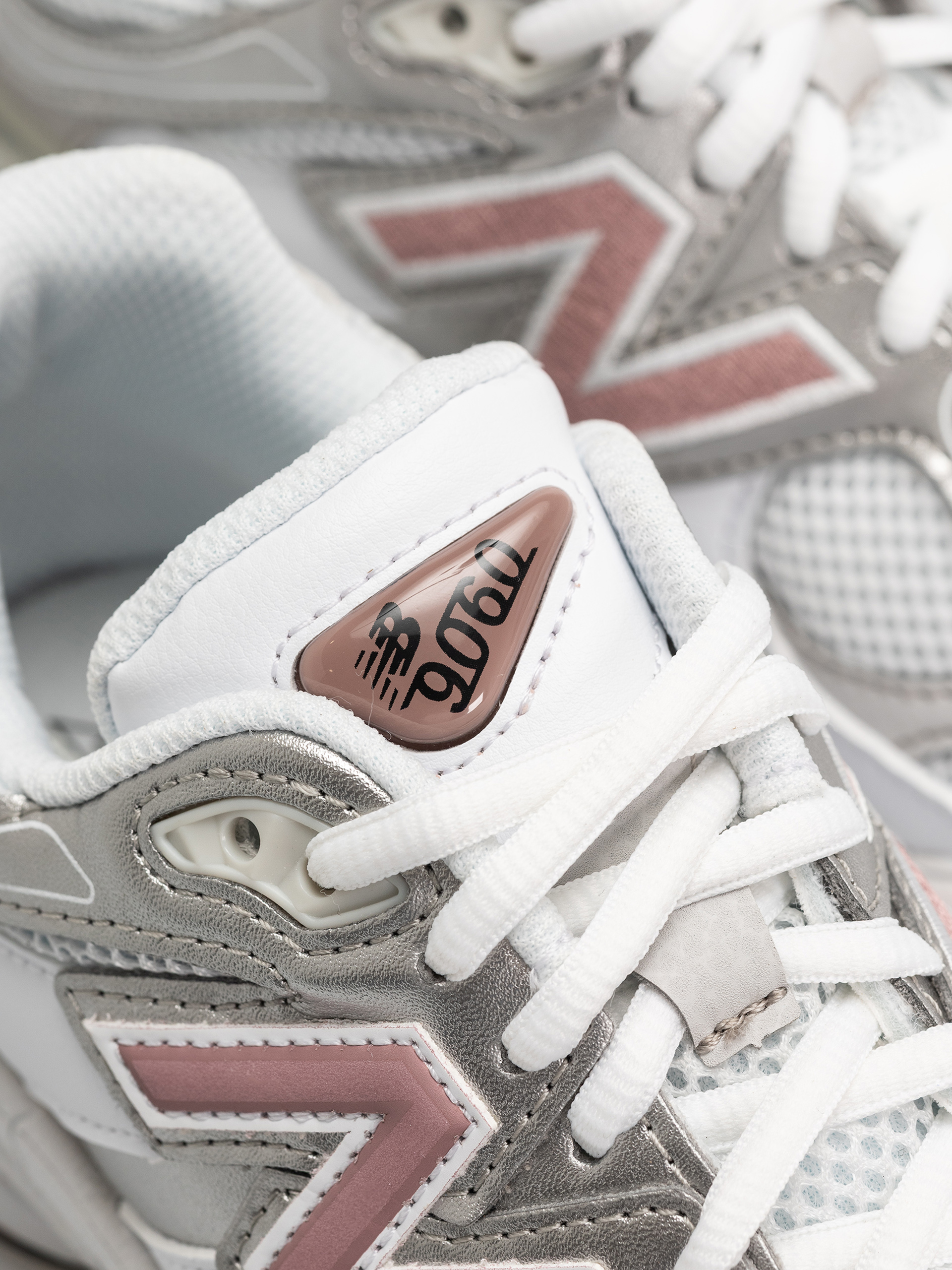 Boty New Balance 9060 JR (103 white/rosewood)