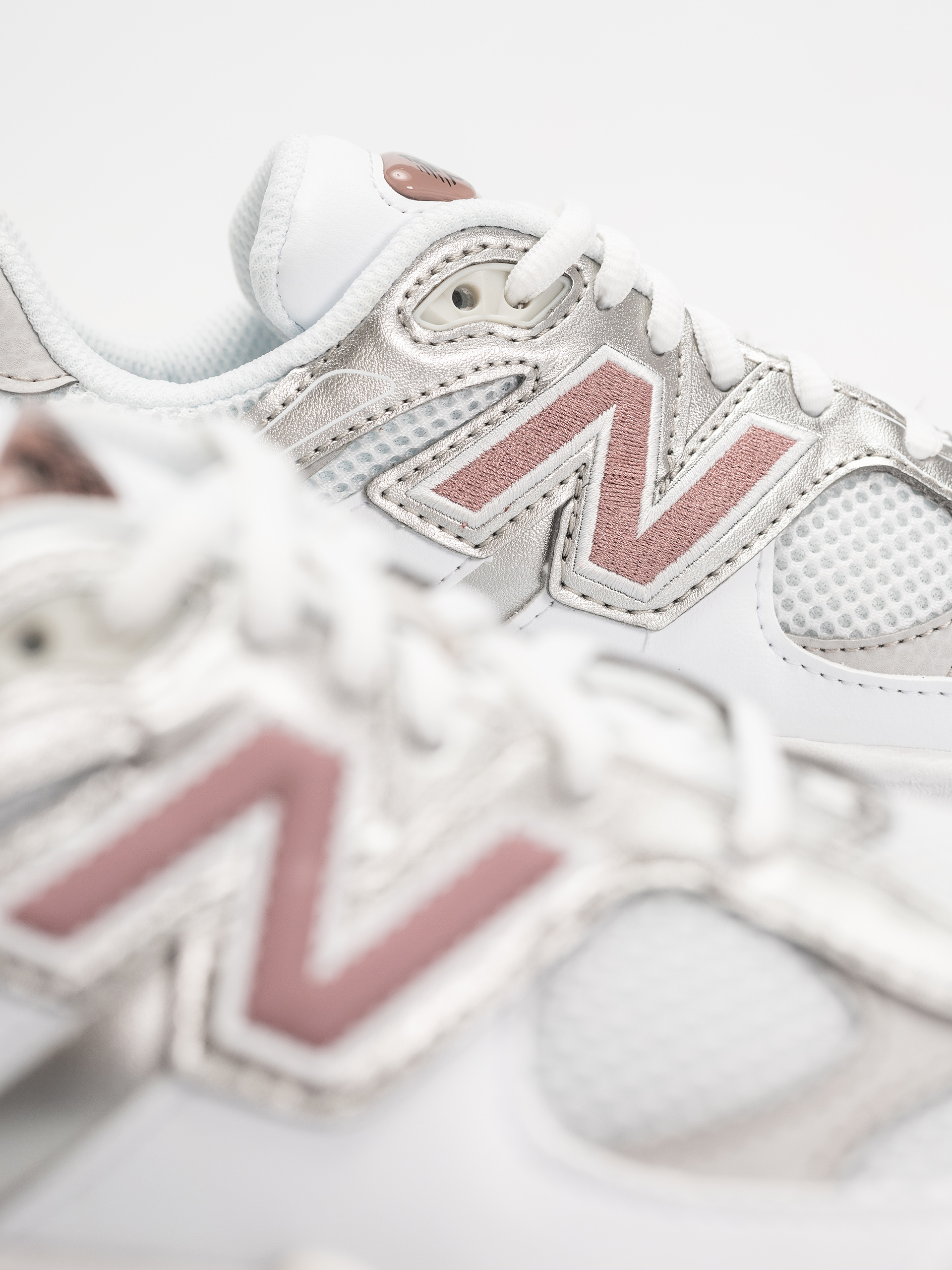 Boty New Balance 9060 JR (103 white/rosewood)