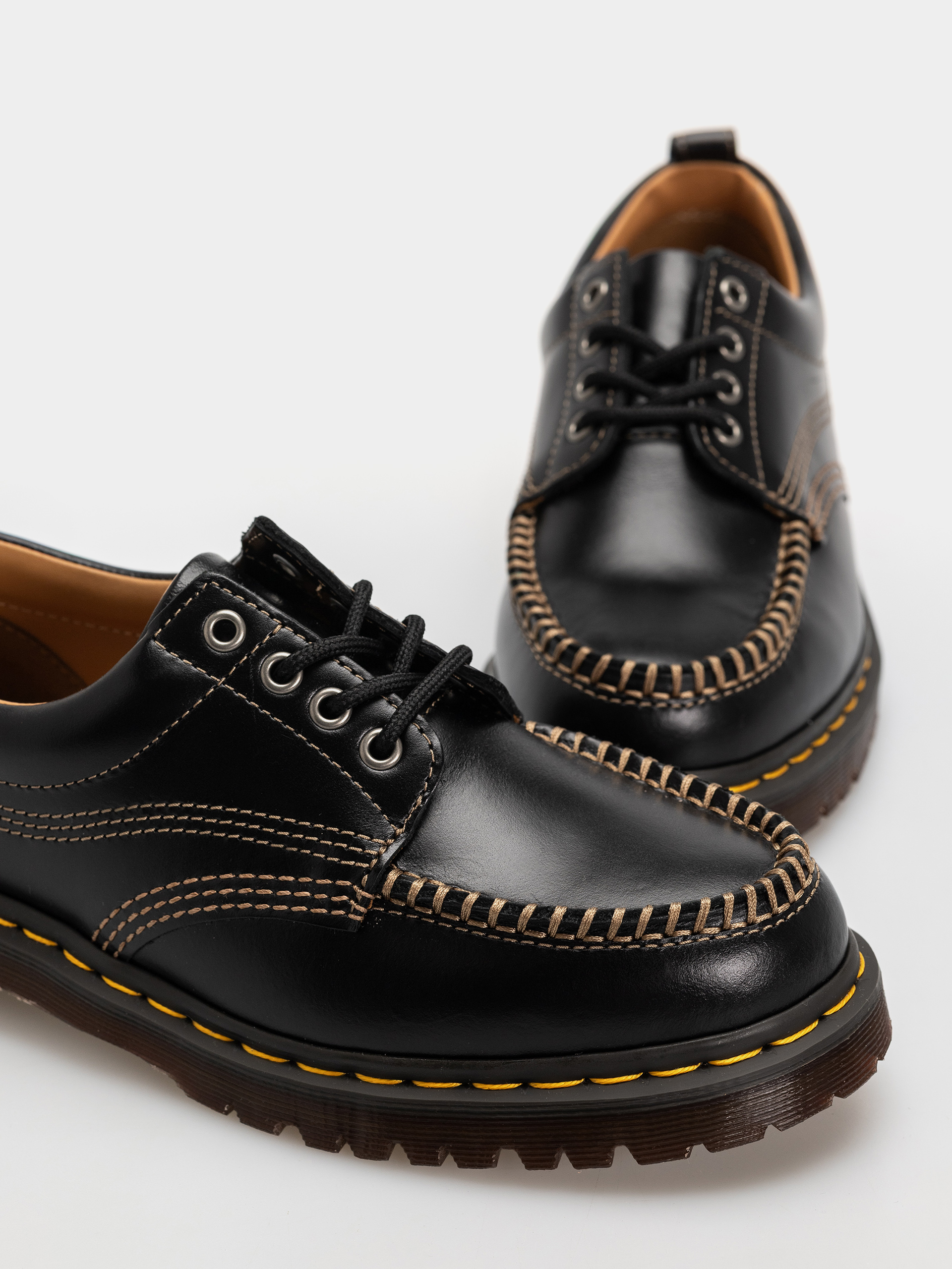 Boty Dr. Martens Lowell (black analine)