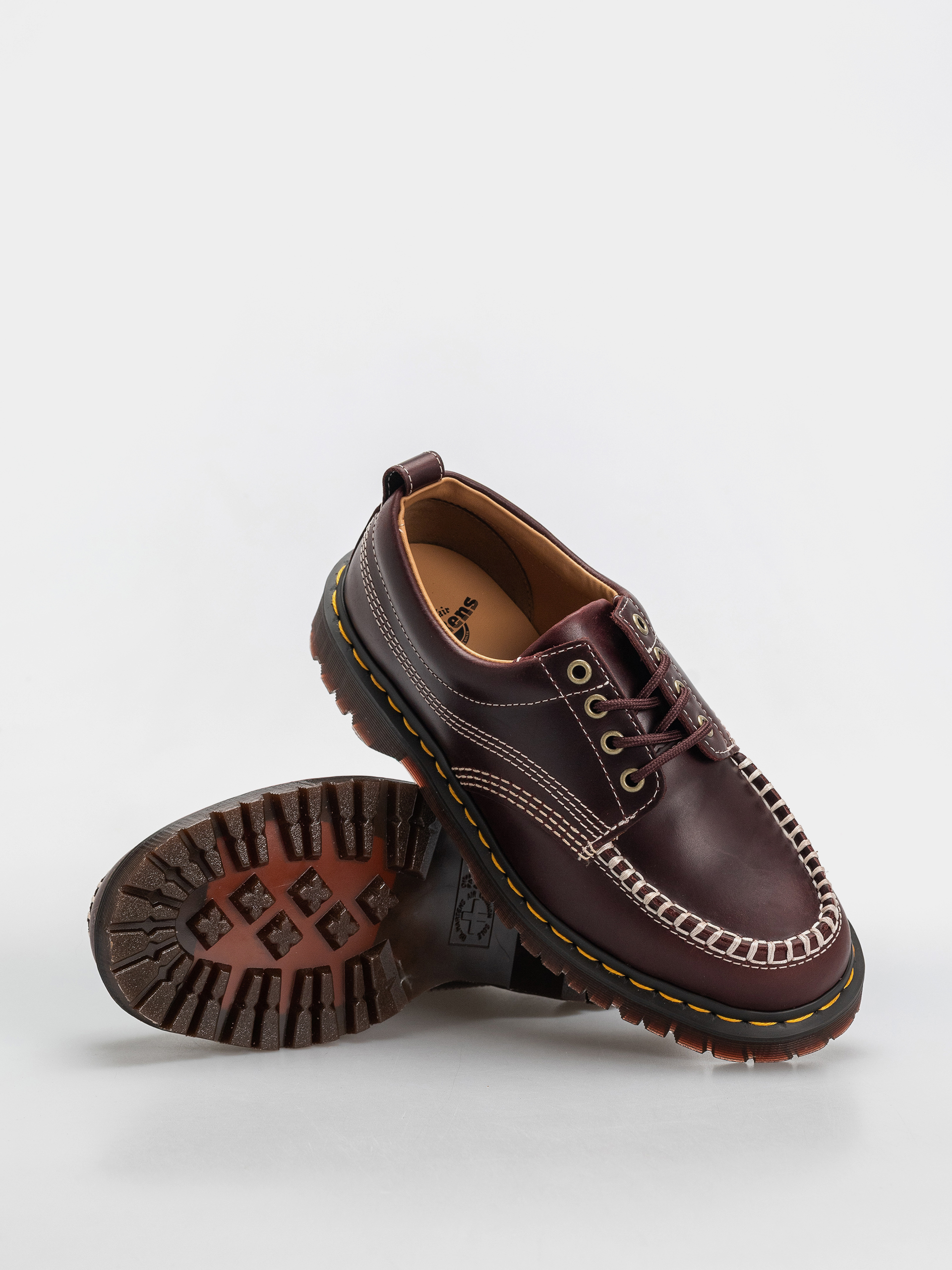 Boty Dr. Martens Lowell (cherry red orleans)
