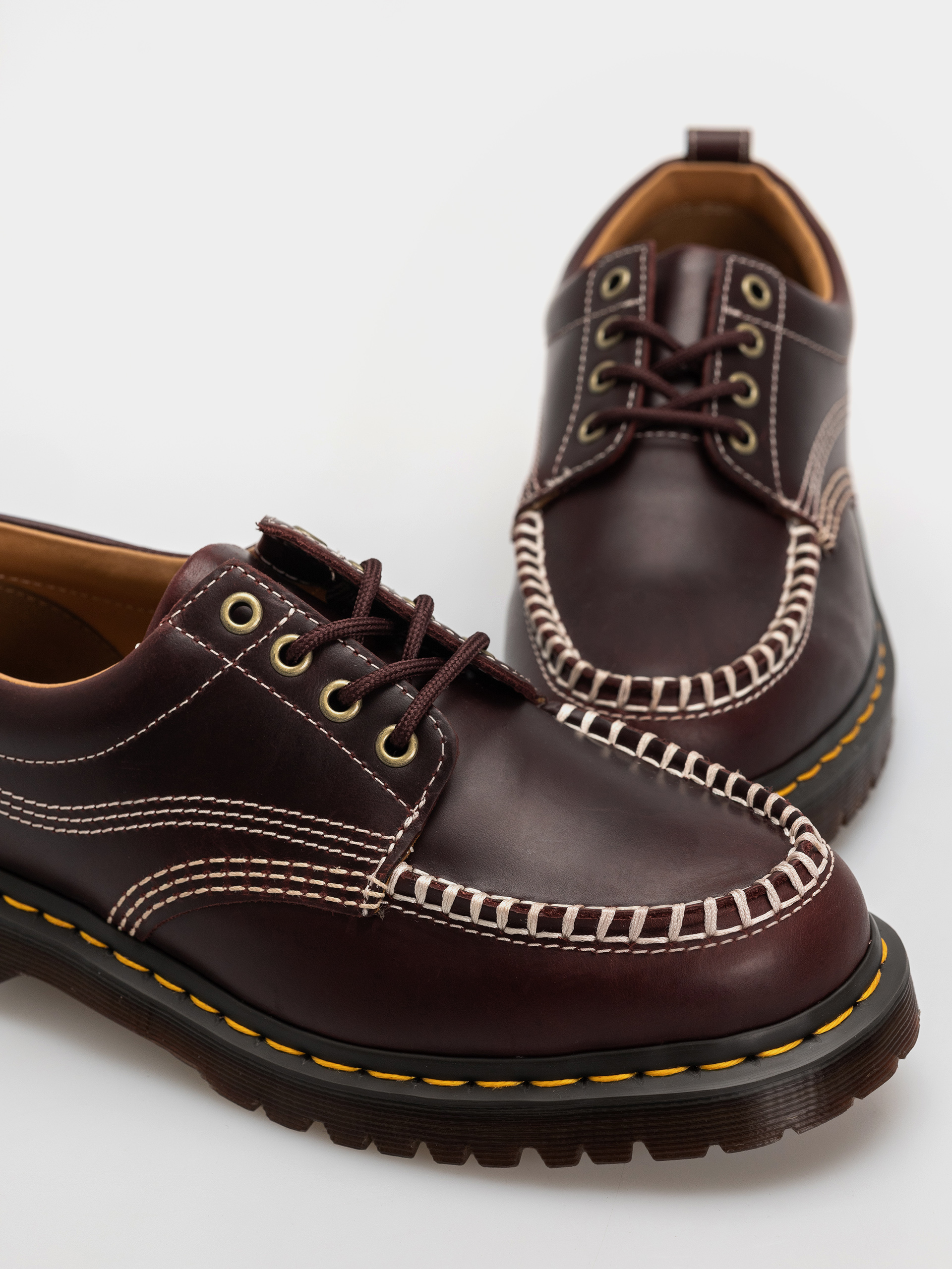 Boty Dr. Martens Lowell (cherry red orleans)