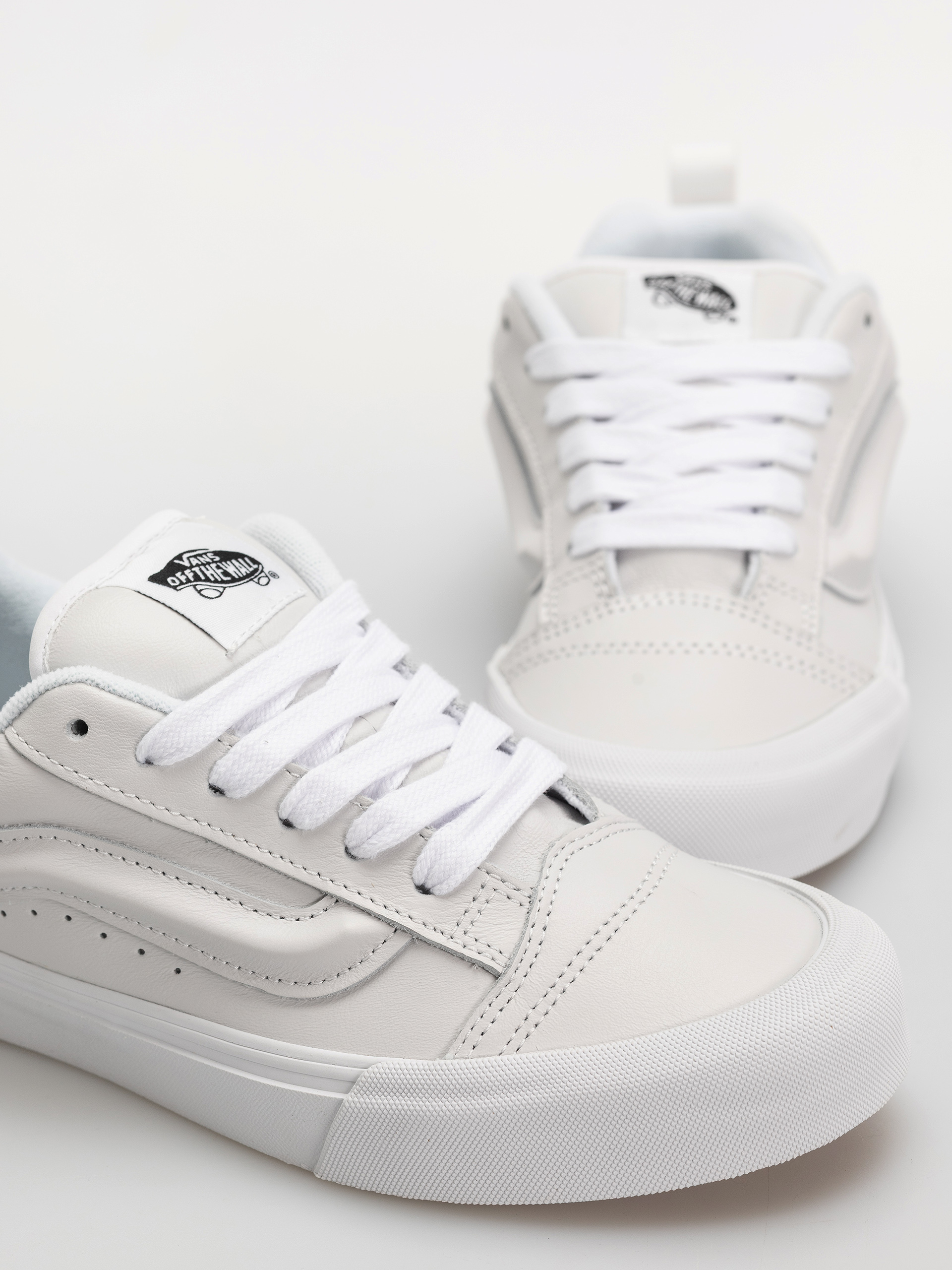 Boty Vans Knu Skool (true white/true)