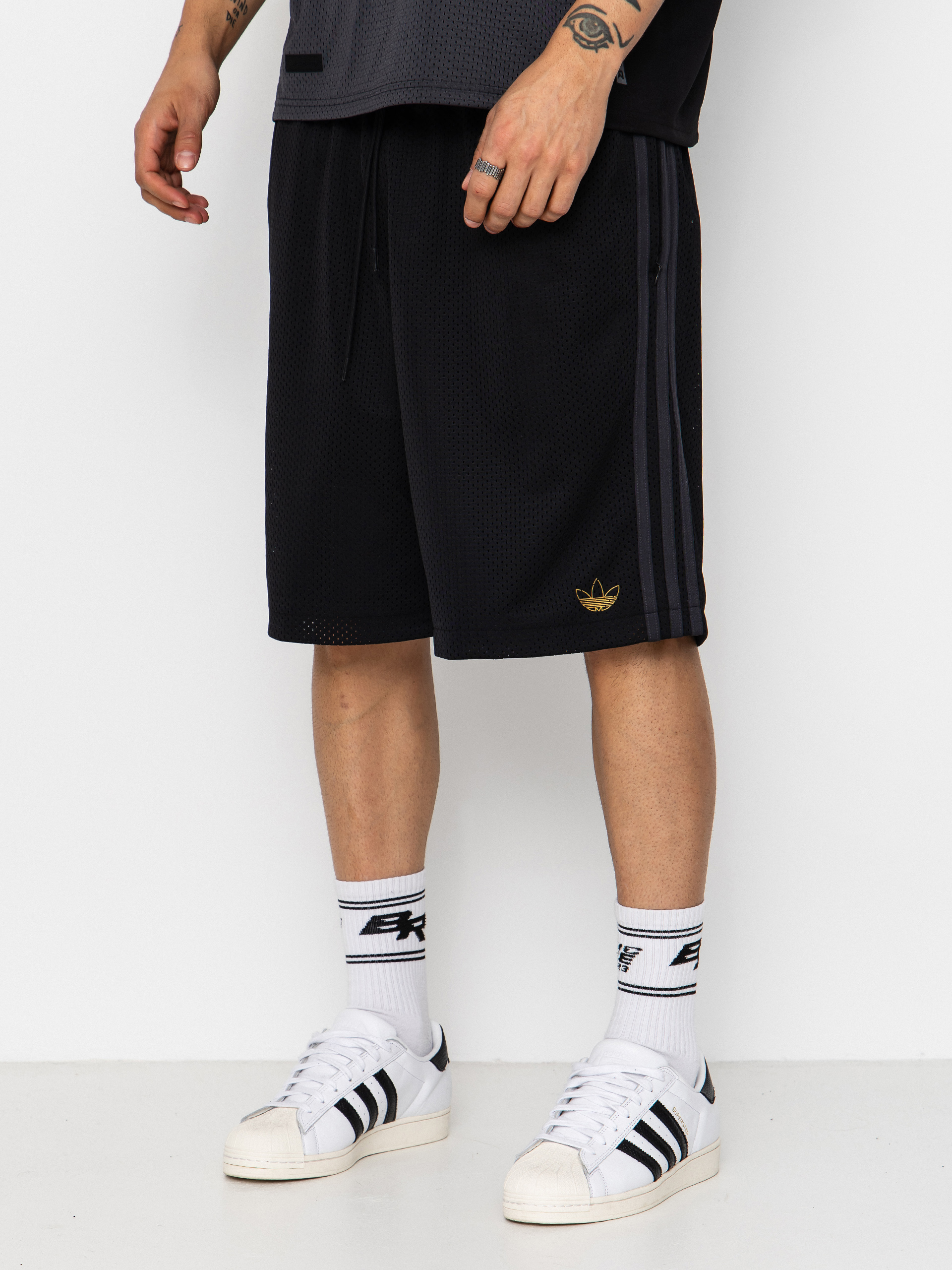 Kraťasy adidas Tyshawn B (black/magold/carbon)
