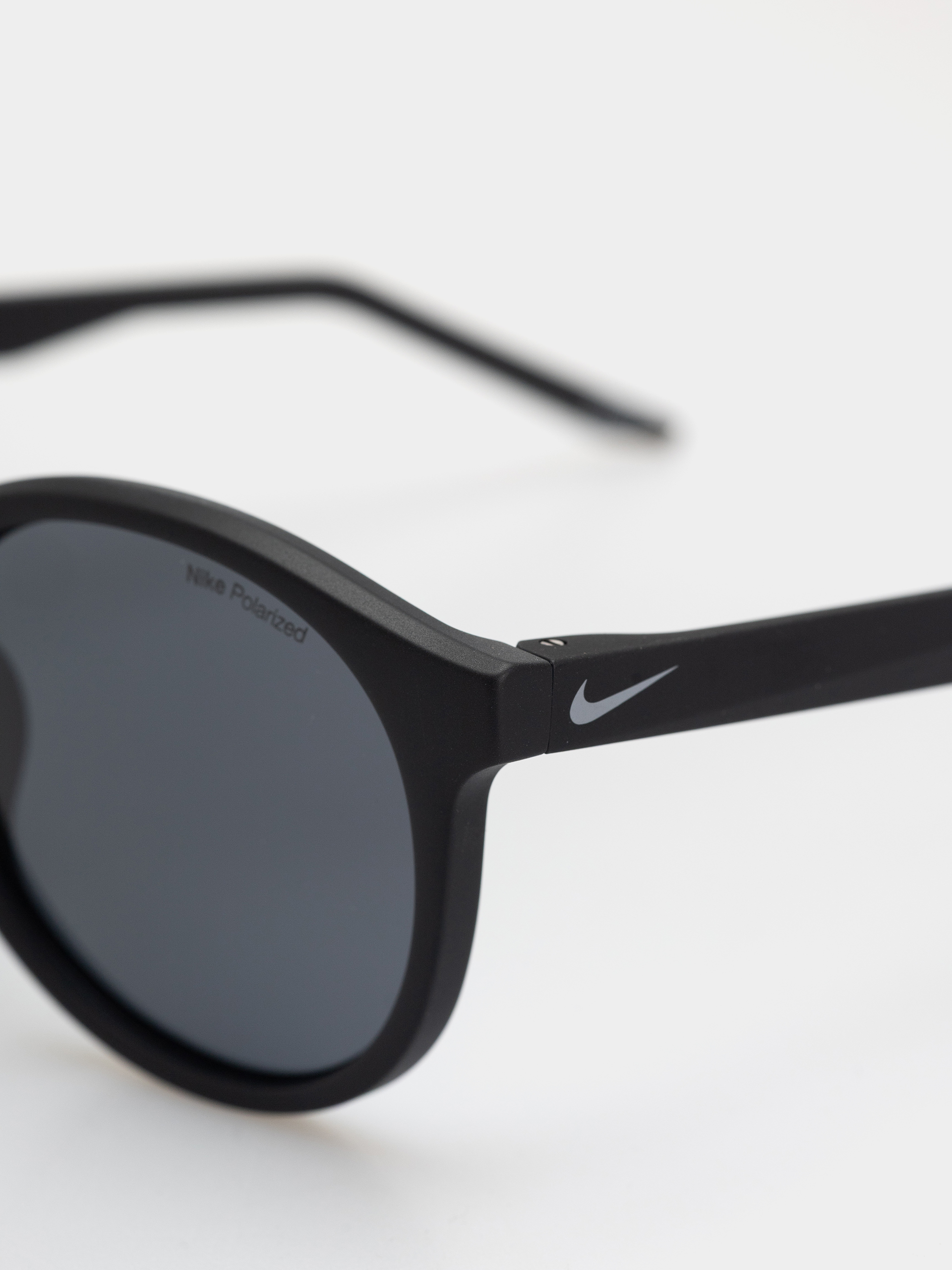 Sluneční brýle Nike SB Swerve P (matte black/polar grey)