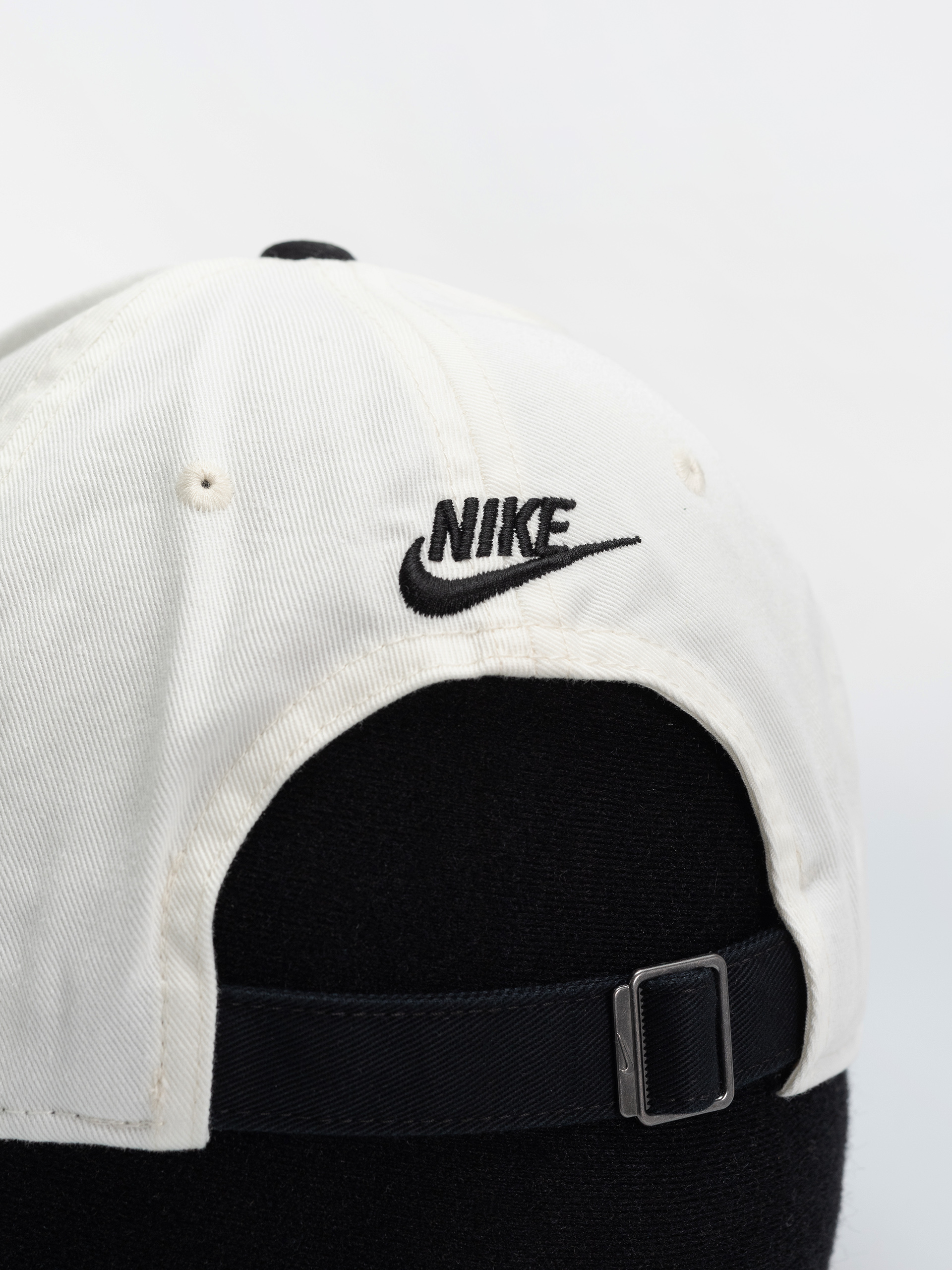 Kšiltovka  Nike SB Club Just Do It (sail/black/black)