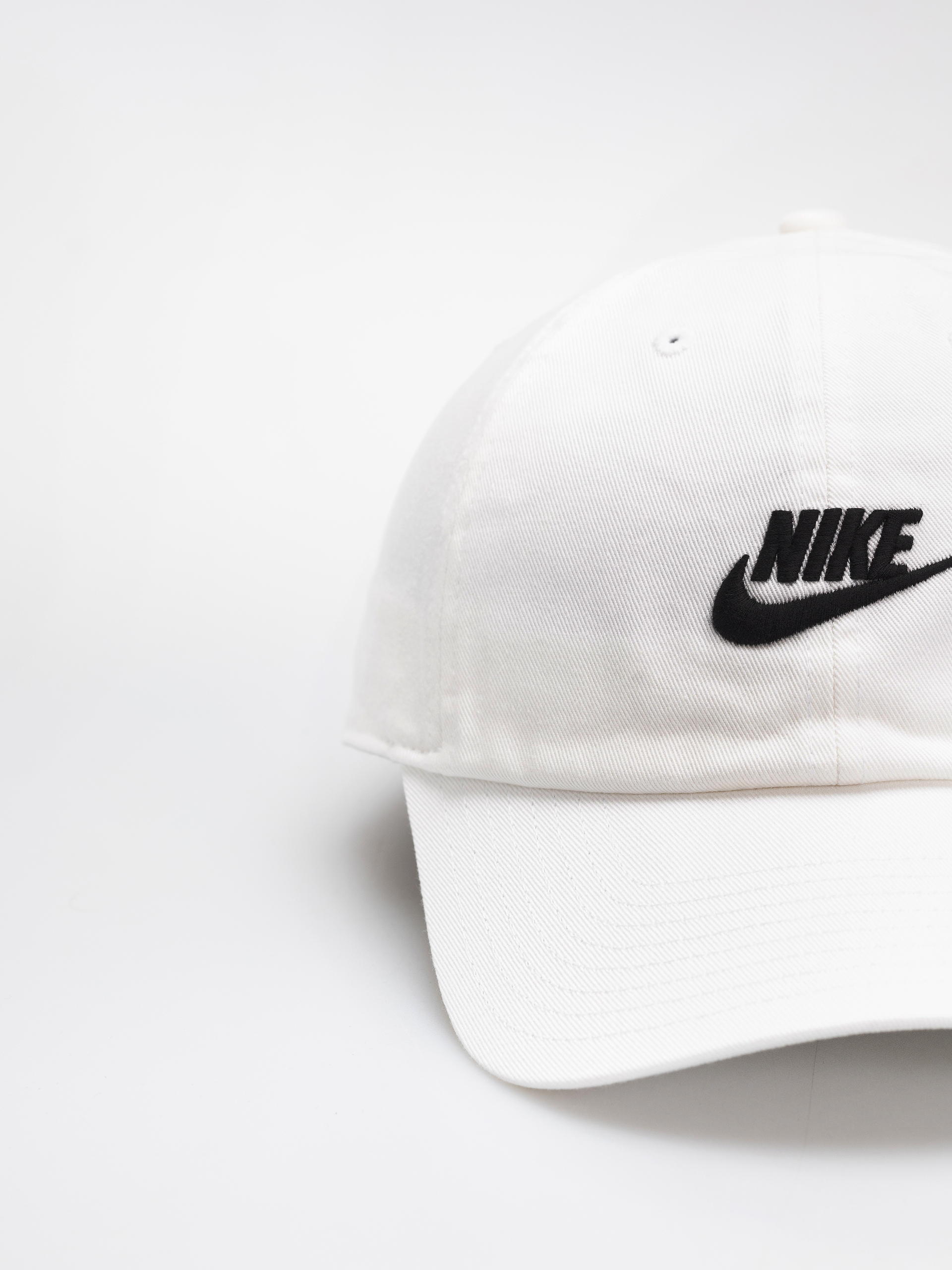 Kšiltovka  Nike SB Club (white/black)