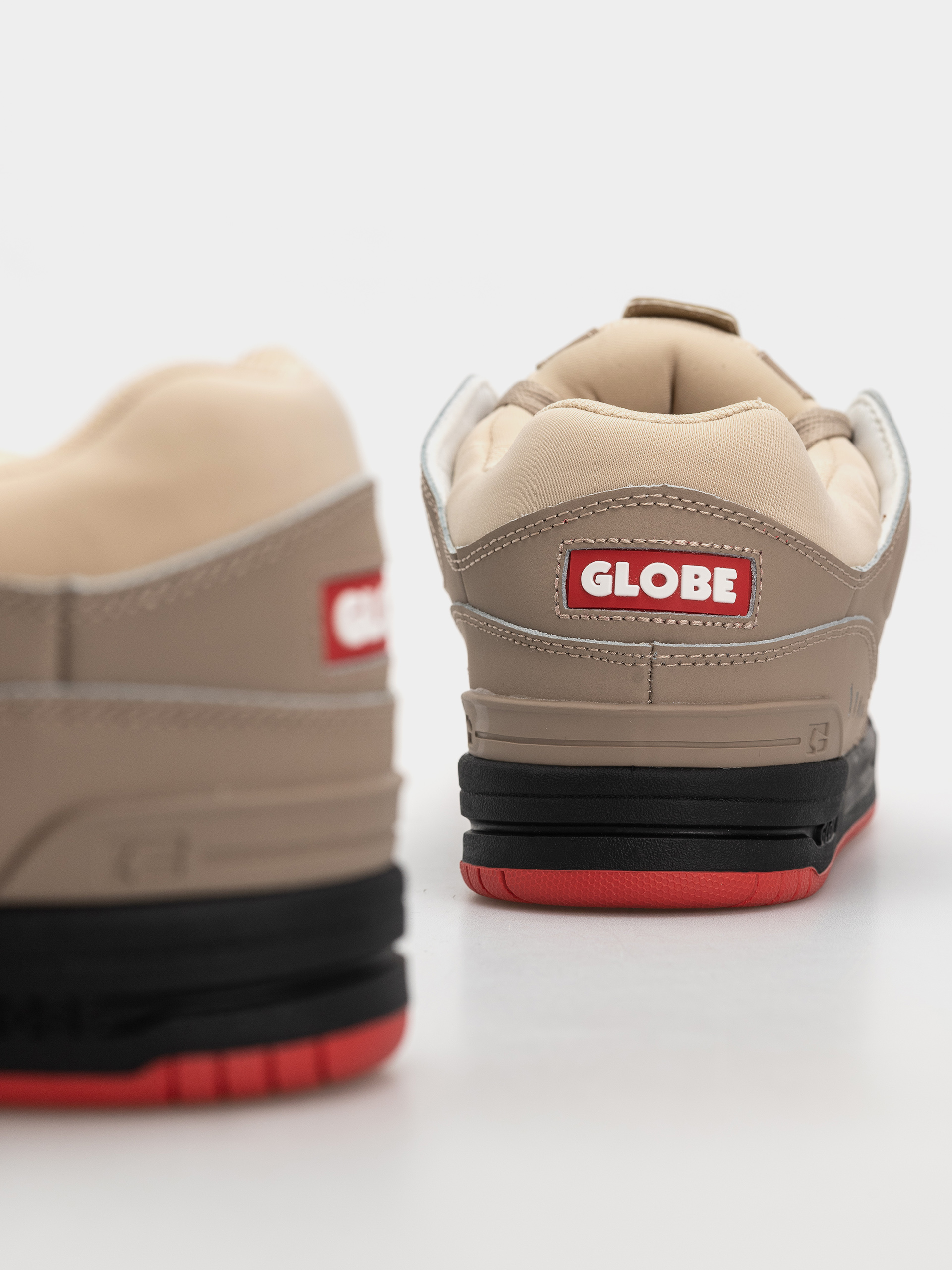 Boty Globe Fusion (khaki/red)