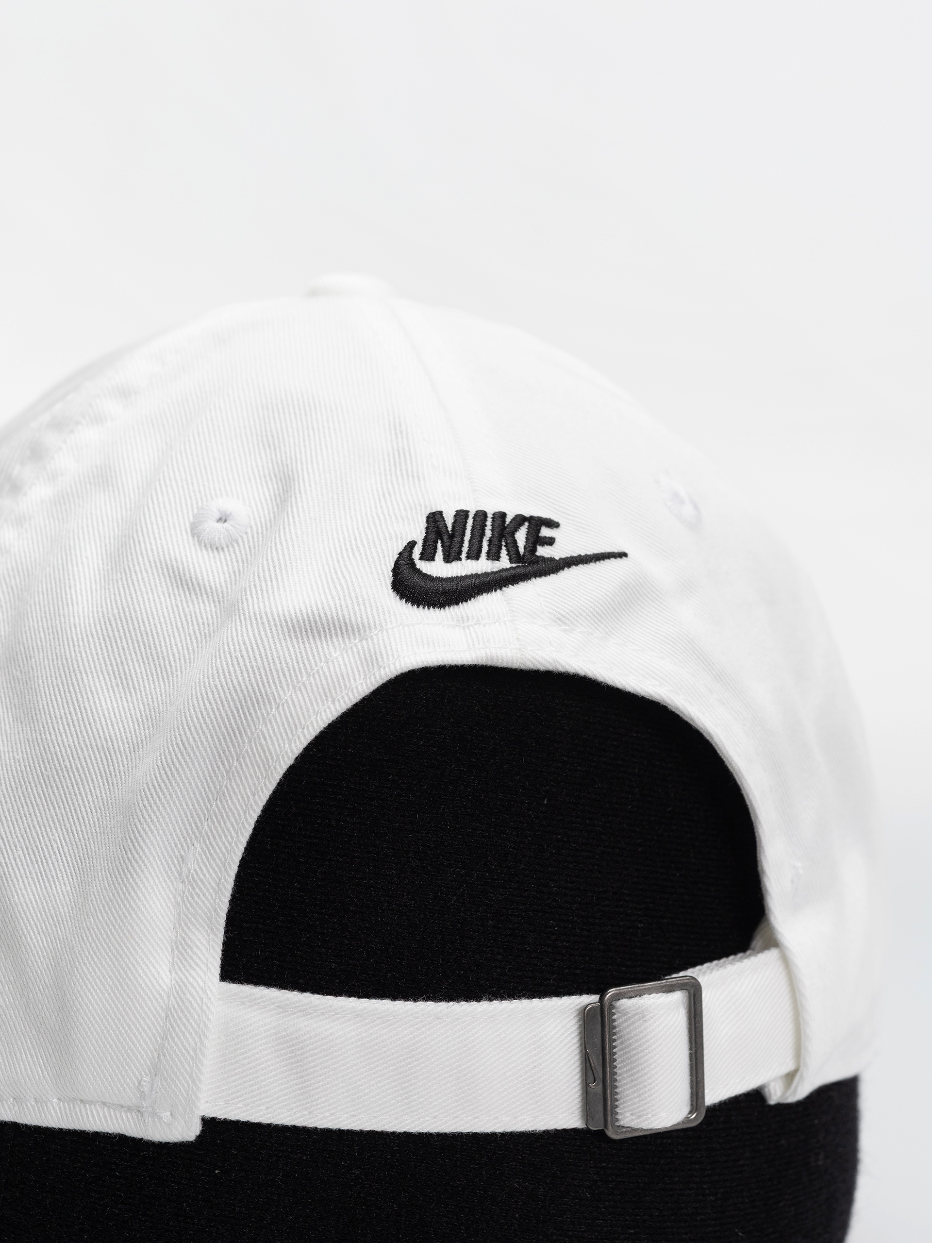 Kšiltovka  Nike SB Club Just Do It (white/black)