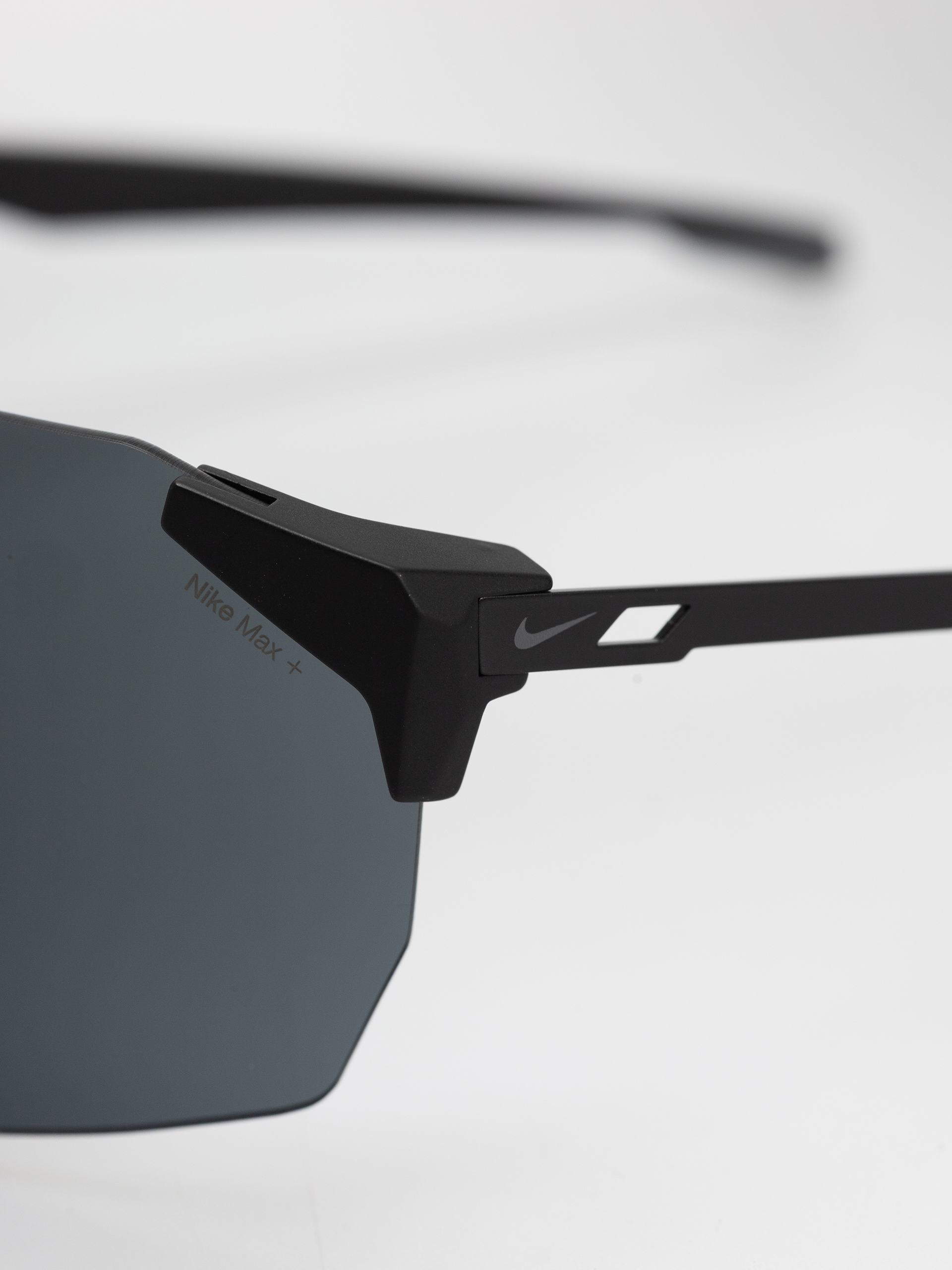 Sluneční brýle Nike Limitless Shield (matte black/grey)