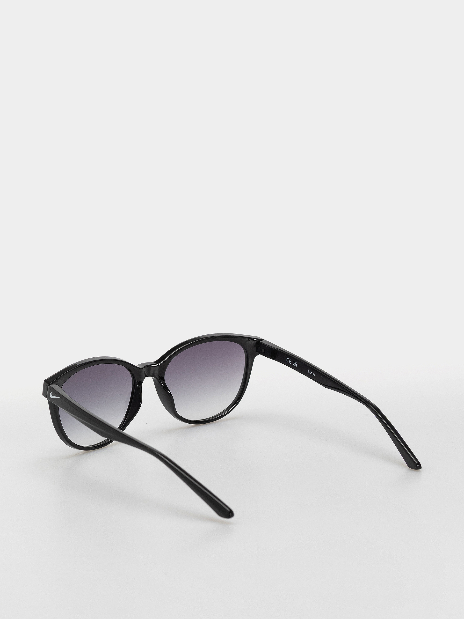 Sluneční brýle Nike Vital Trend (black/smoke gradient)