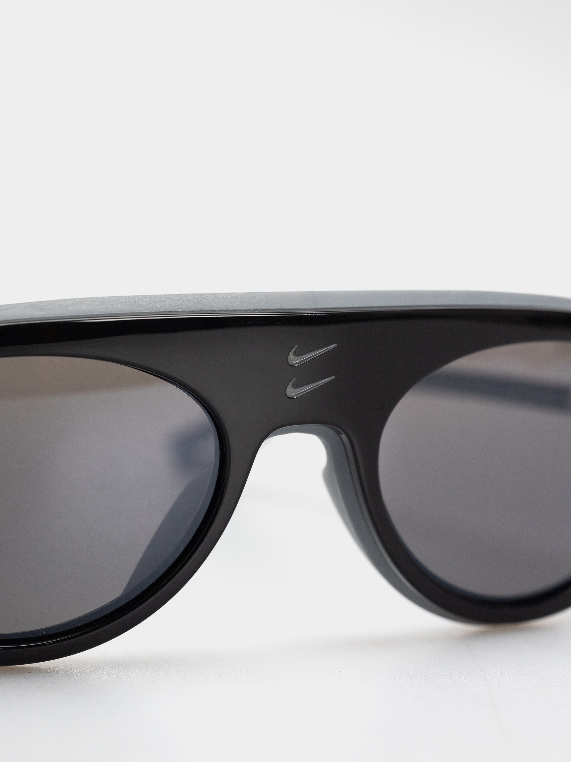 Sluneční brýle Nike Forge Envy (black/grey)