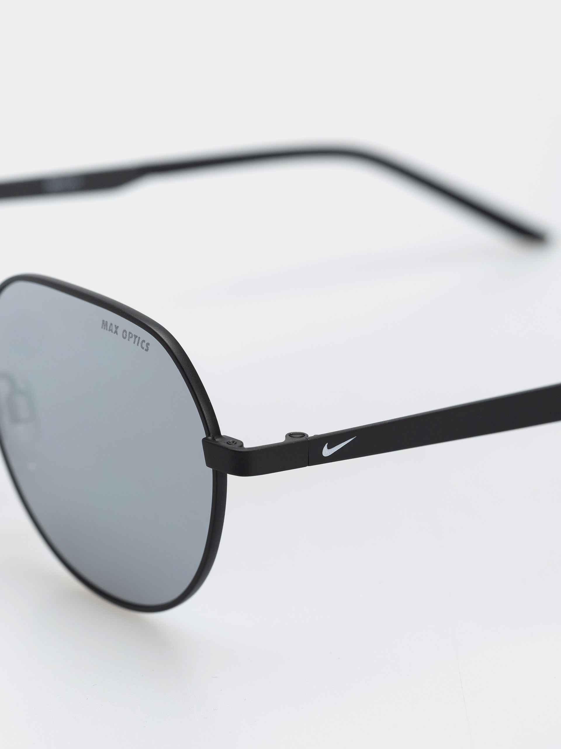 Sluneční brýle Nike Traveler Trend (matte black/chrome mirror)