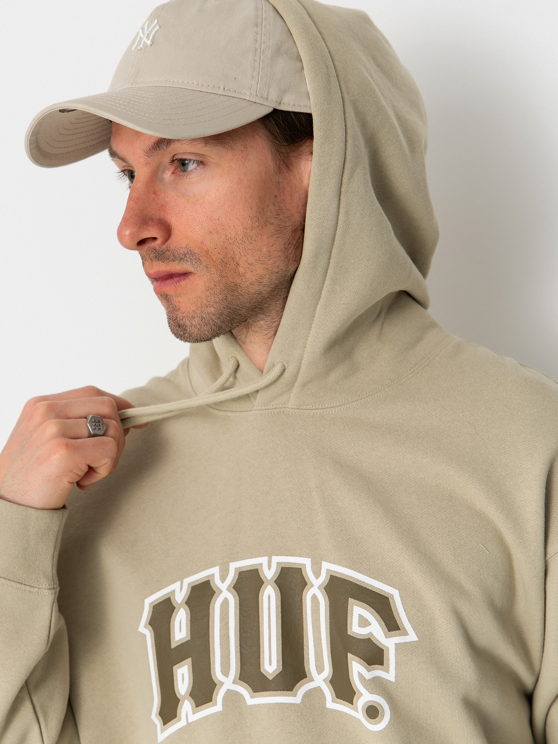 Mikina s kapucí HUF Classic Arch HD (sand)