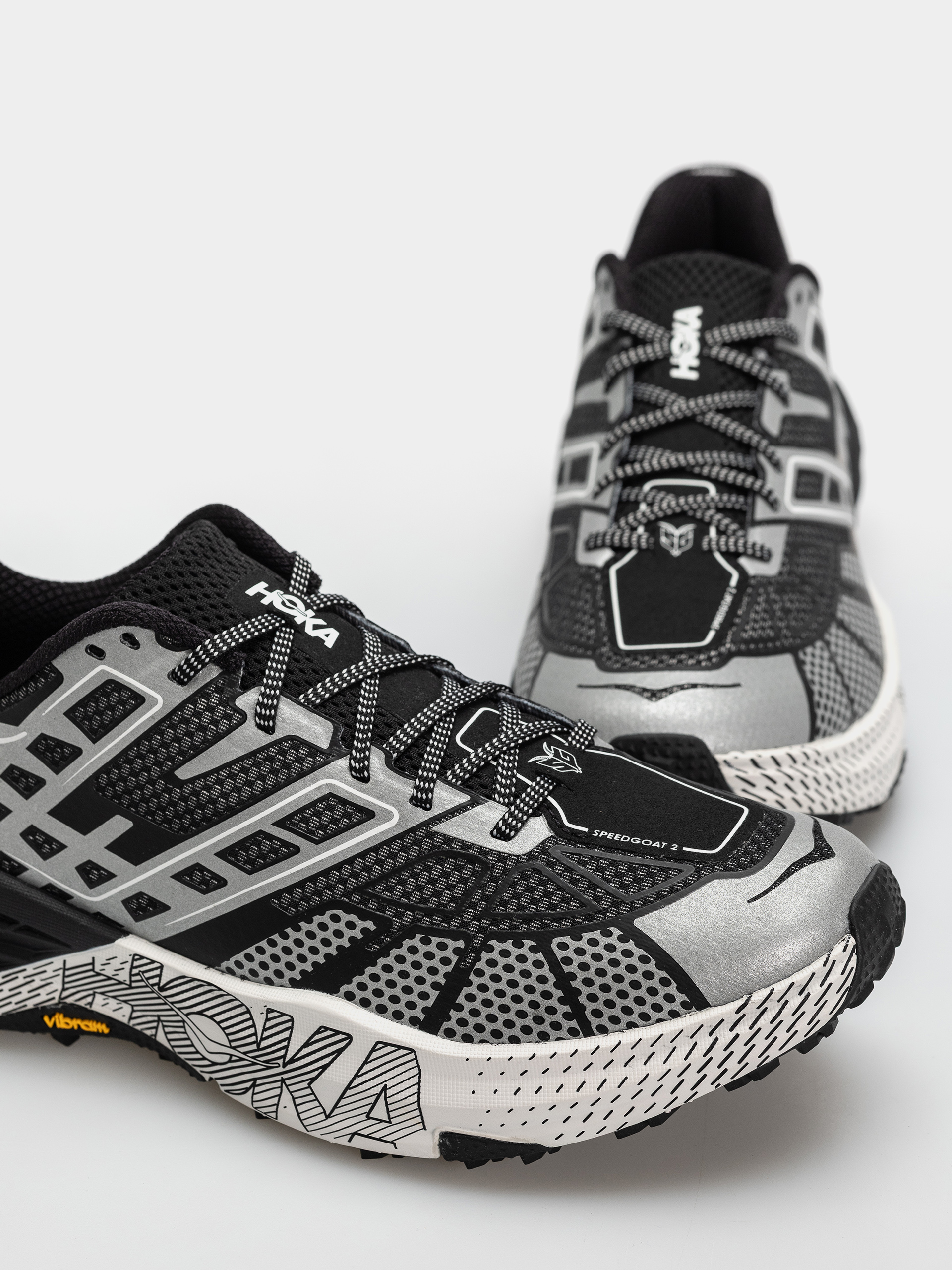 Boty Hoka Speedgoat 2 TS (black/stardust)