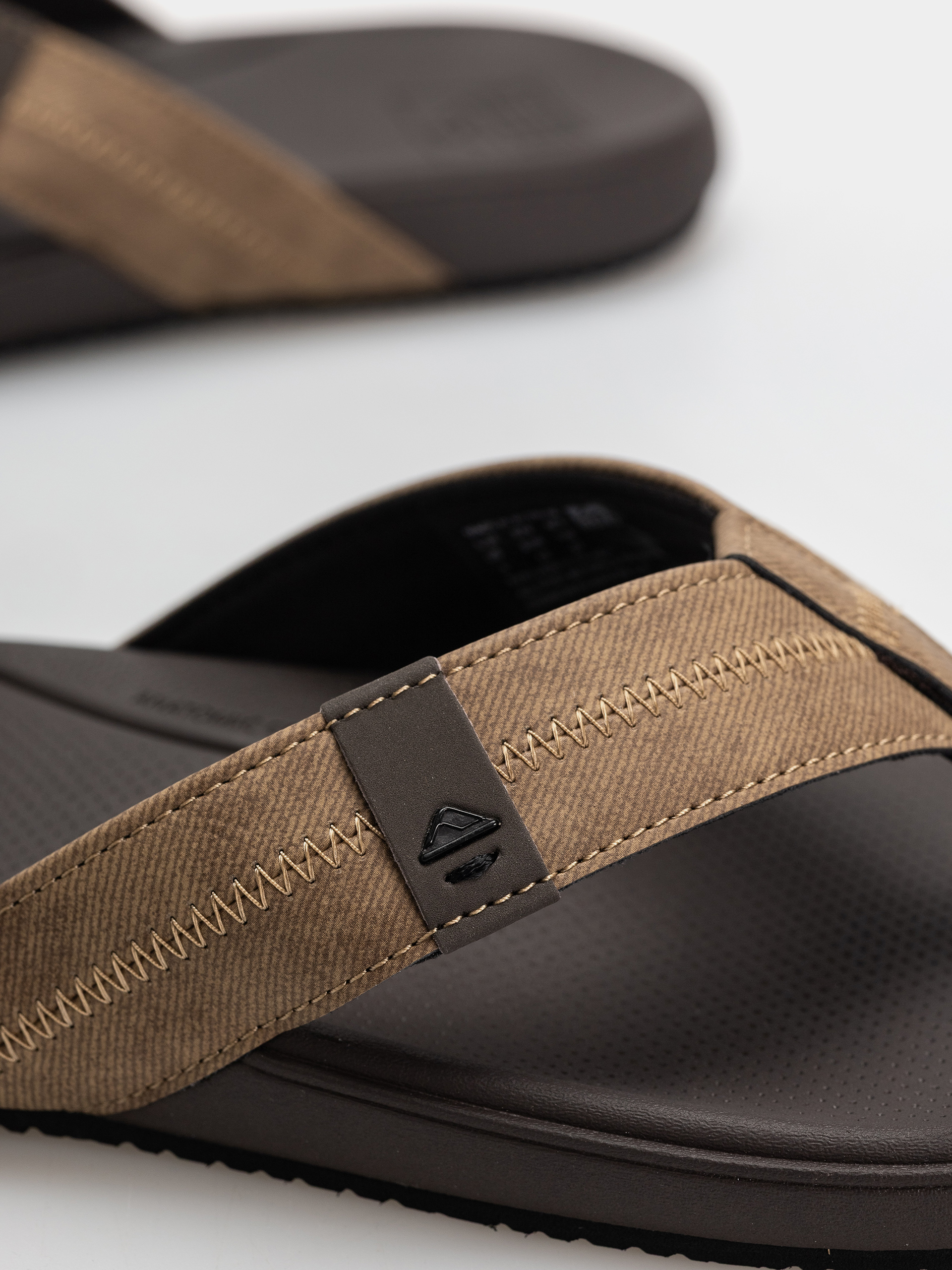 Plážovky Reef Cushion Phantom 2.0 (brown/tan)
