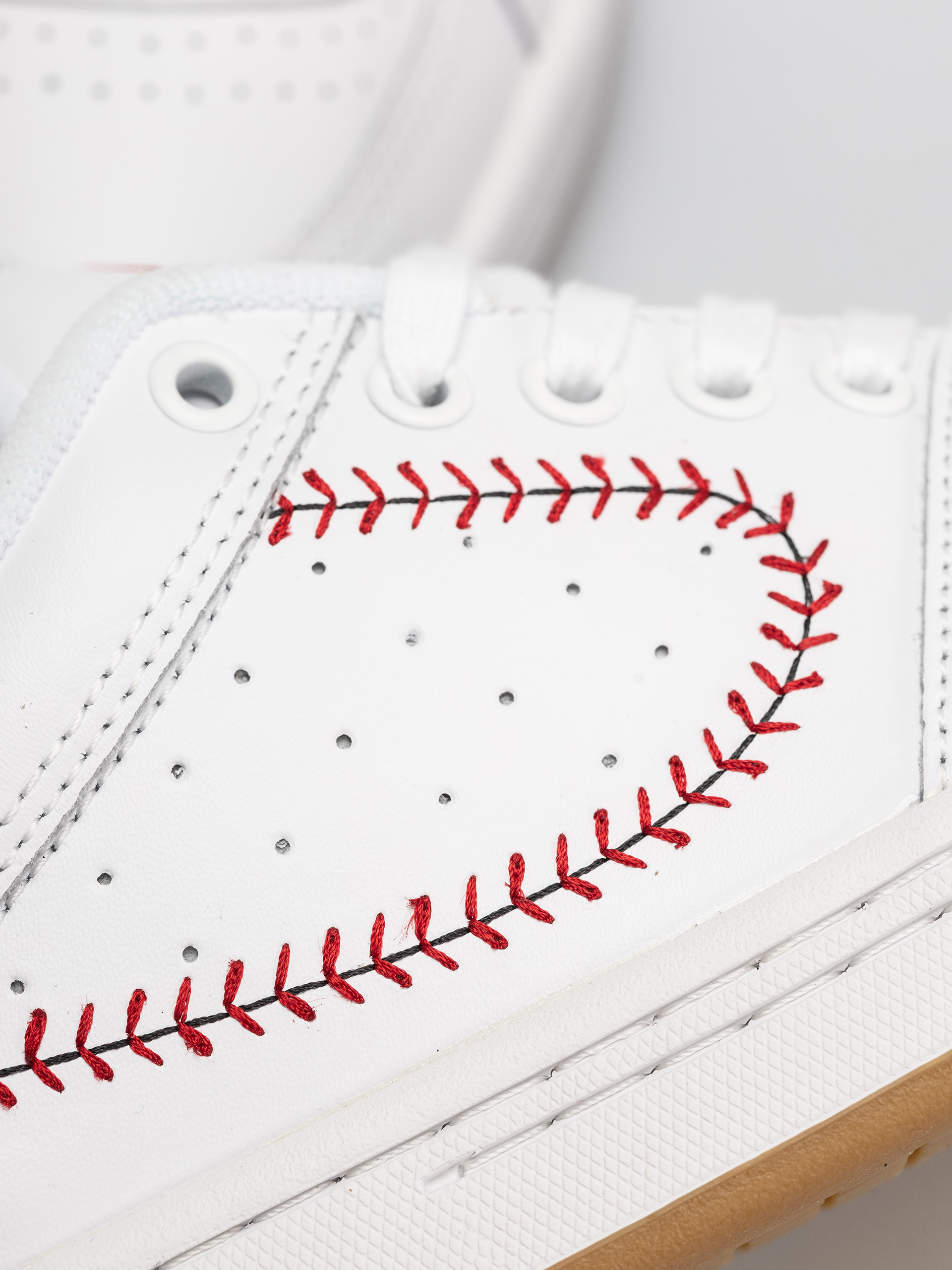 Boty eS Accel (white/blue/red)