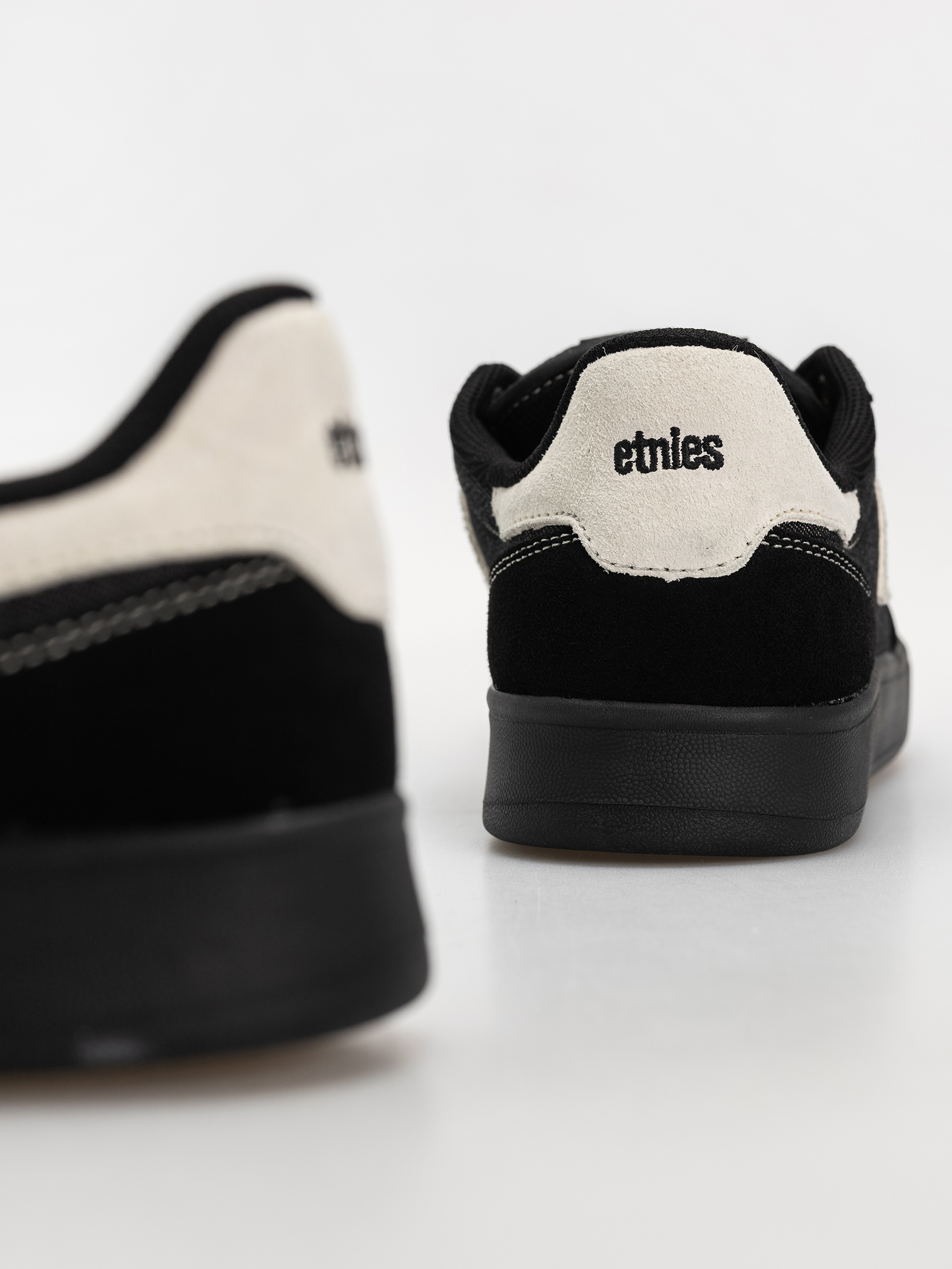 Boty Etnies Emerson X Shimon (black)