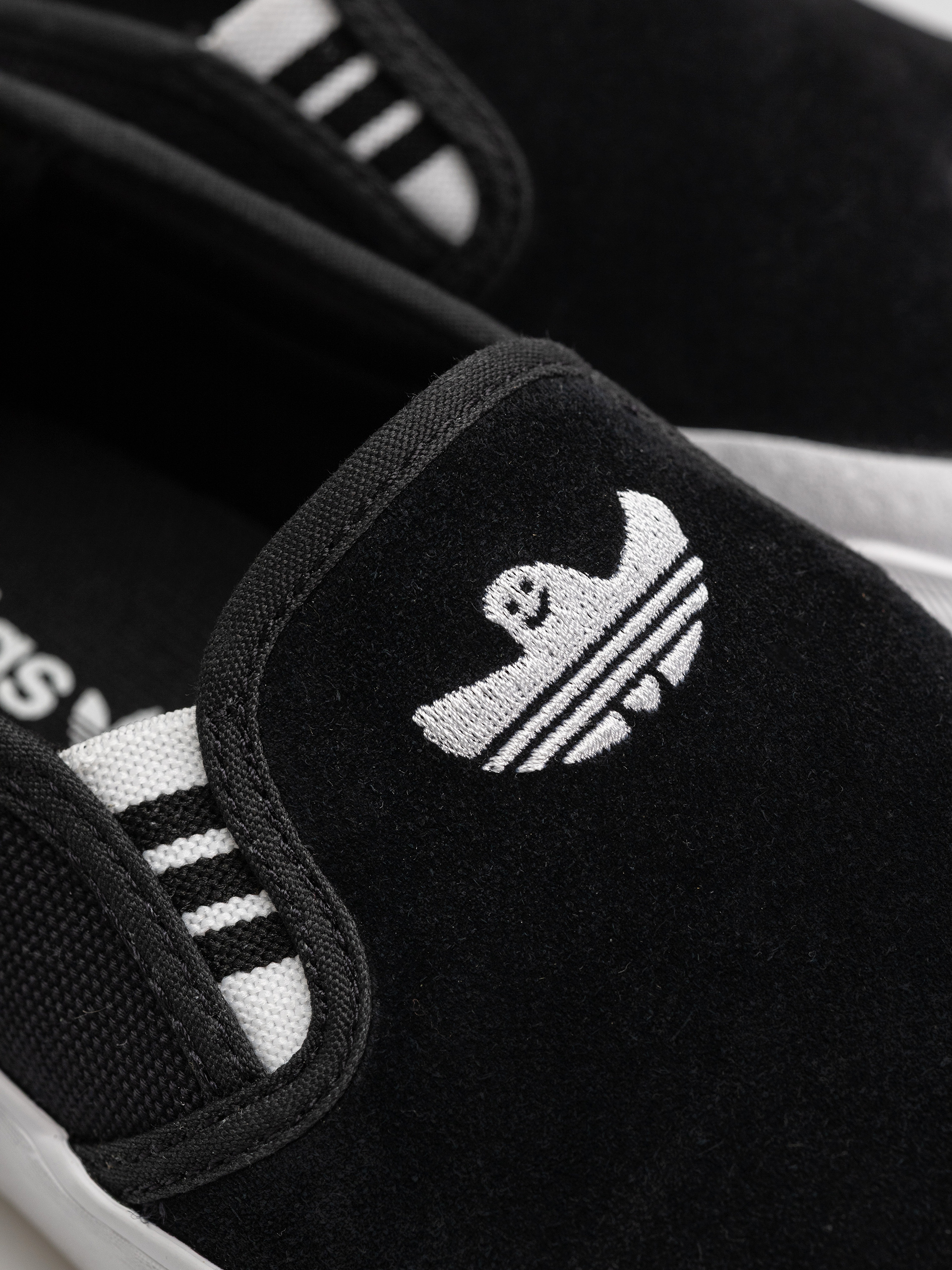 Boty adidas Shmoofoil Slip Rx (cblack/ftwwht/gum4)