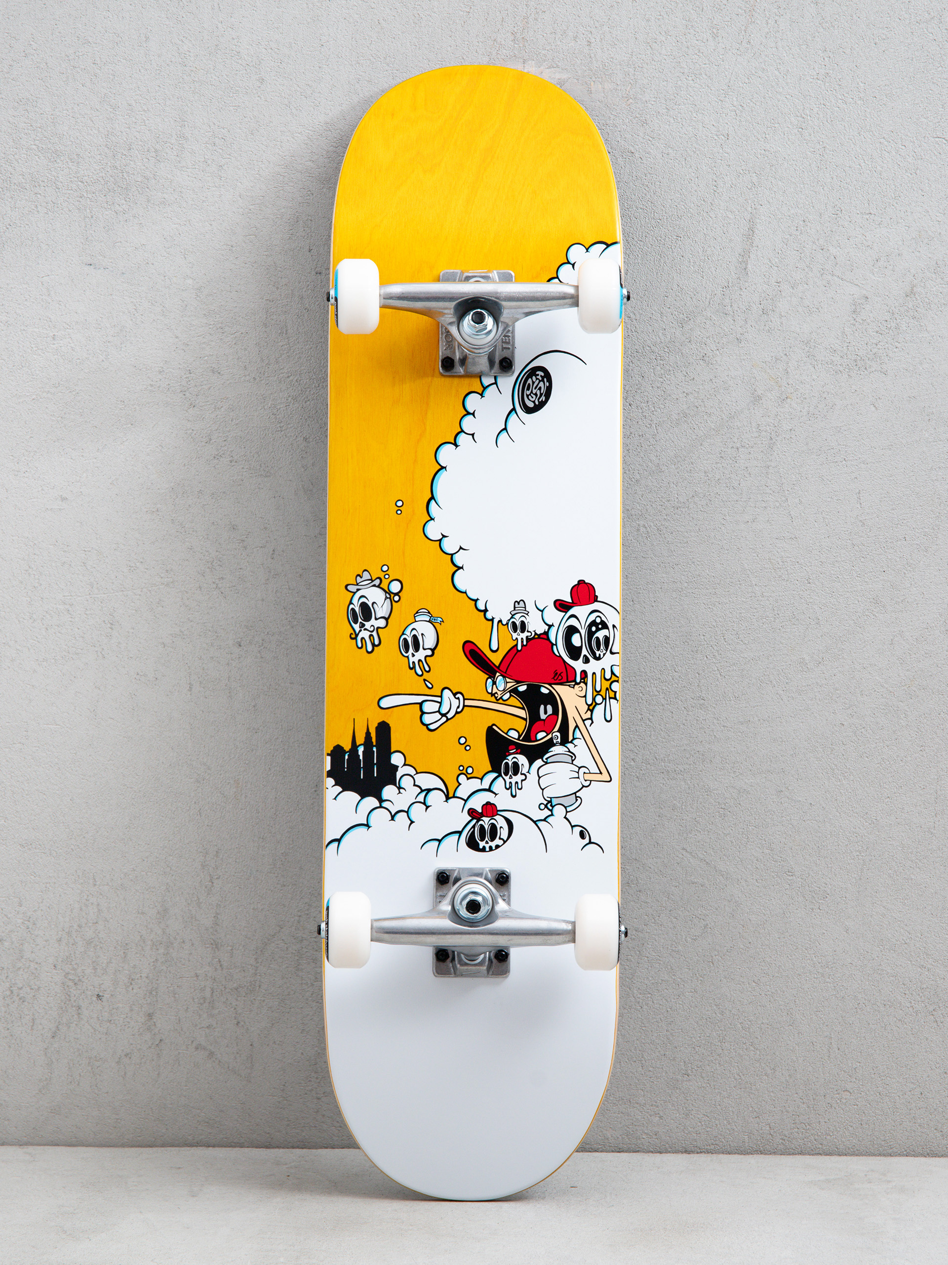 Skateboard Push Gorm Boberg Clouds