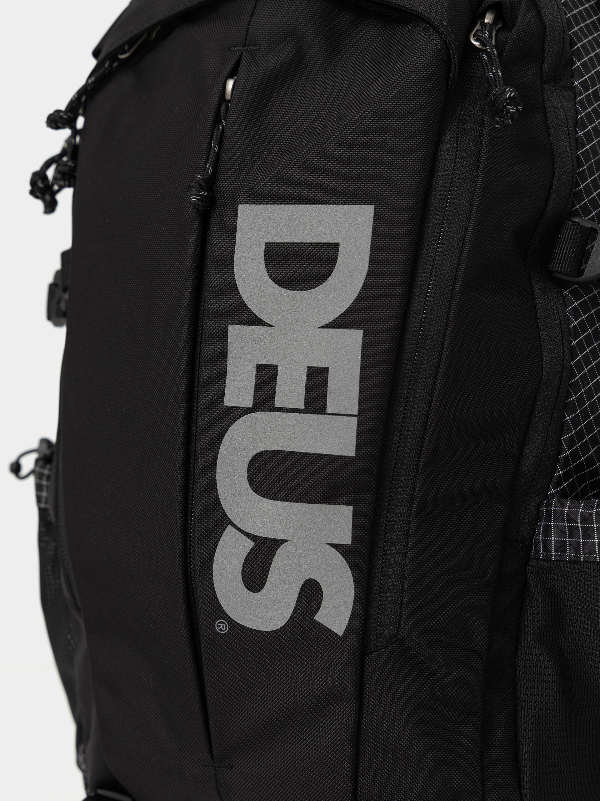 Batoh Deus Ex Machina Field (black)