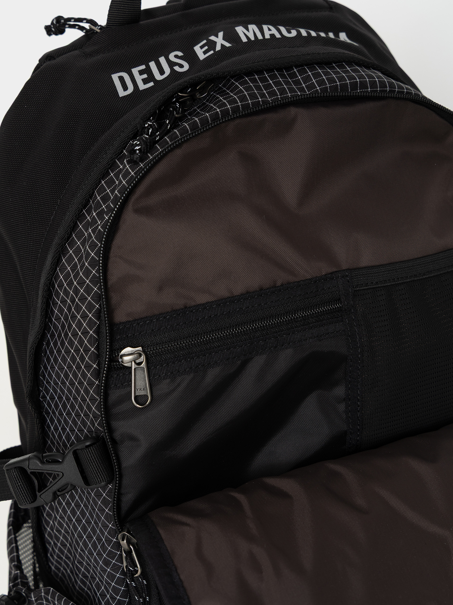 Batoh Deus Ex Machina Field (black)