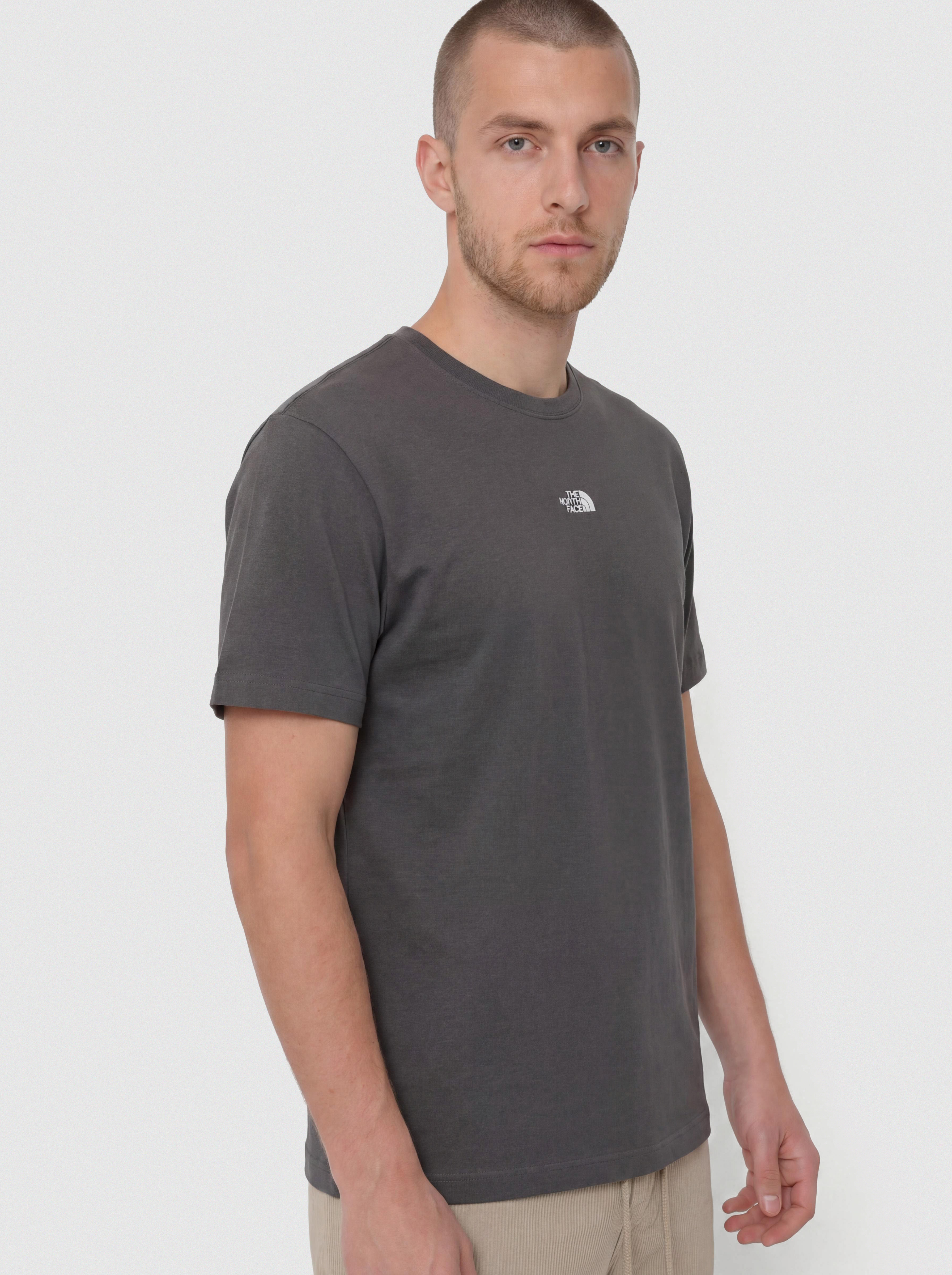 Tričko The North Face Essential Center Logo Relaxed (anthracite grey)