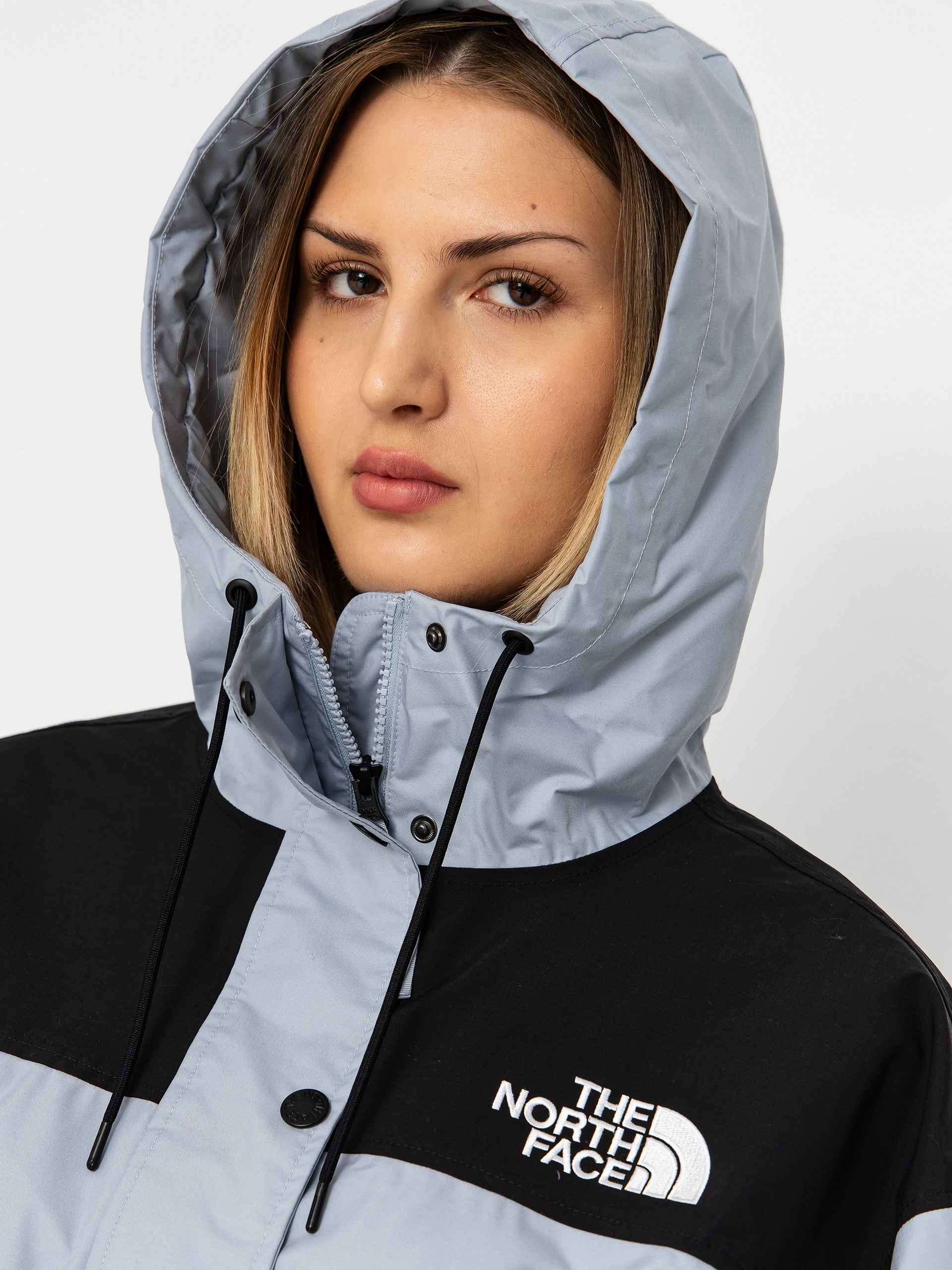 Bunda The North Face Reign On Wmn (frost grey/tnf)