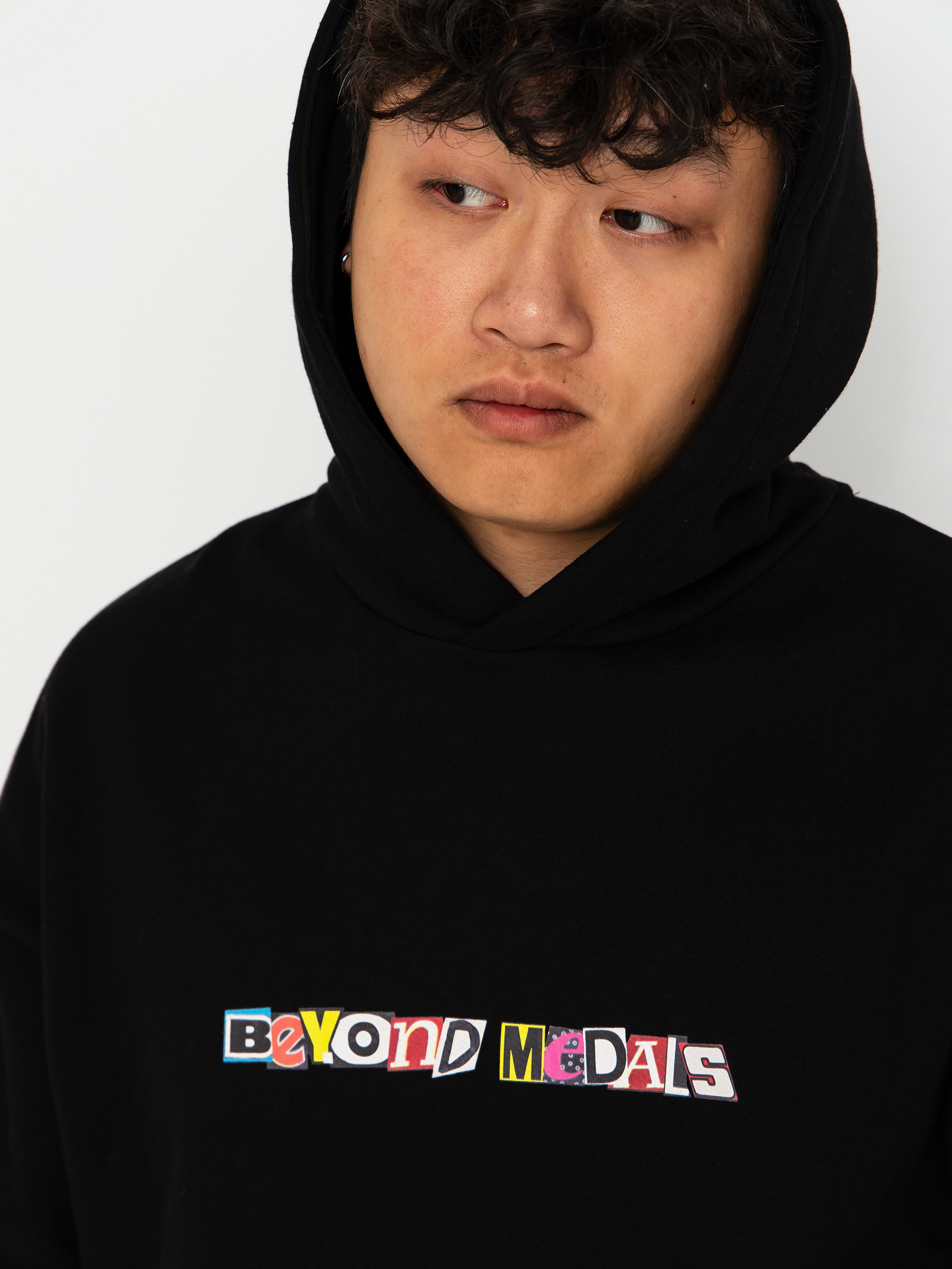 Mikina s kapucí Beyond Medals Magazine HD (black)