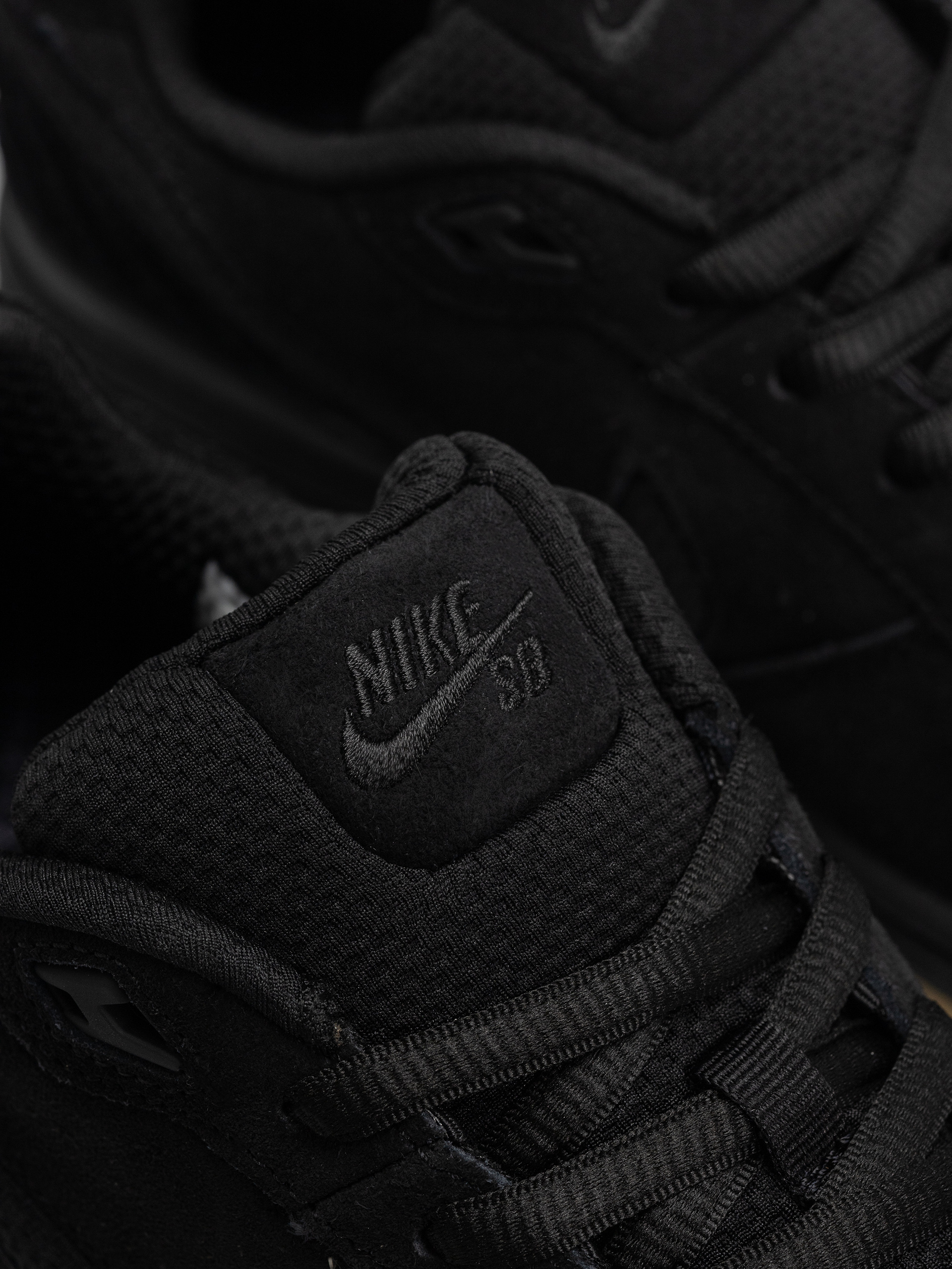 Boty Nike SB Paul Rodriguez Zoom Air Low (black/black/black/gum light brown)