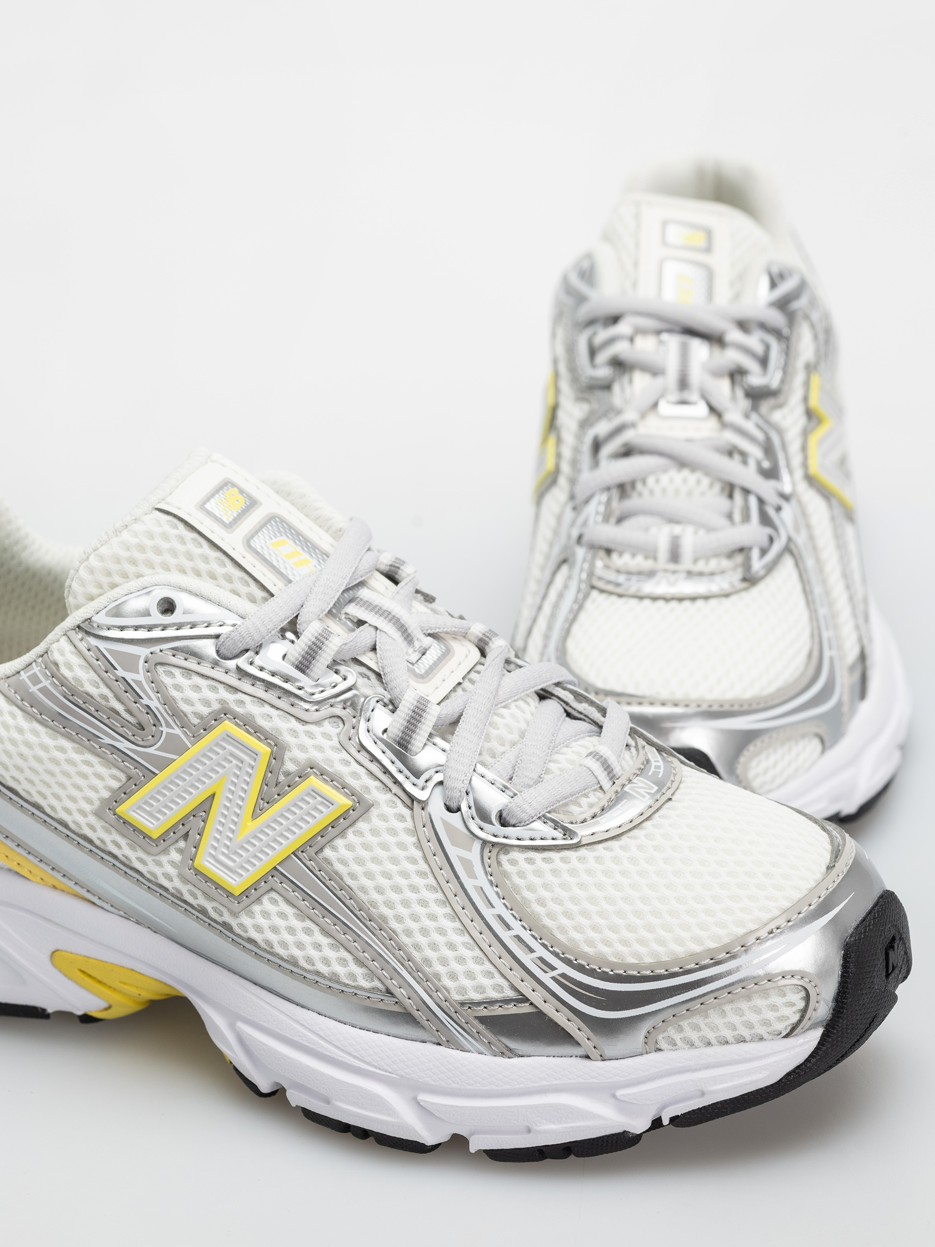 Boty New Balance 740 JR (silver metallic/star burst)