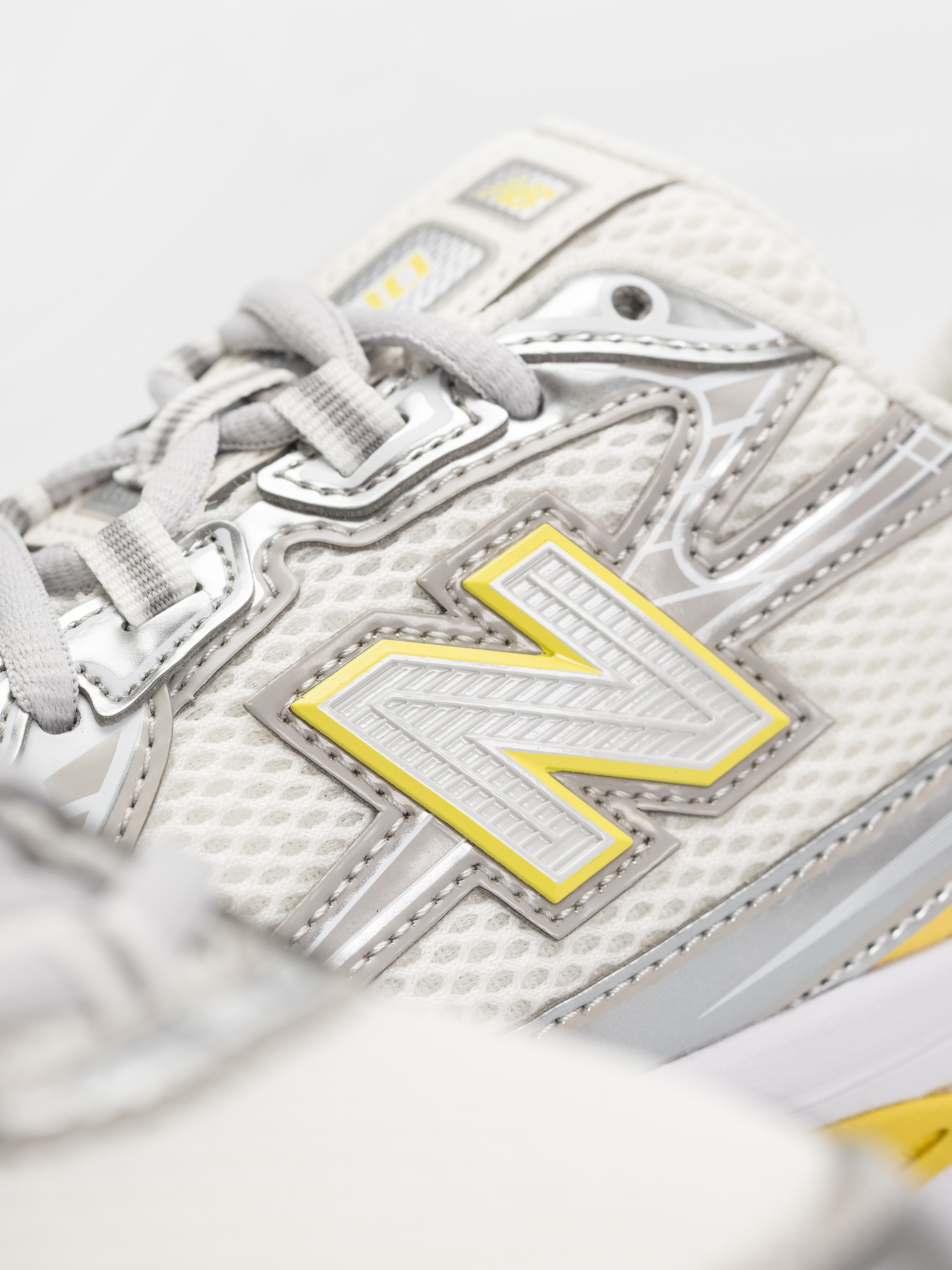 Boty New Balance 740 JR (silver metallic/star burst)