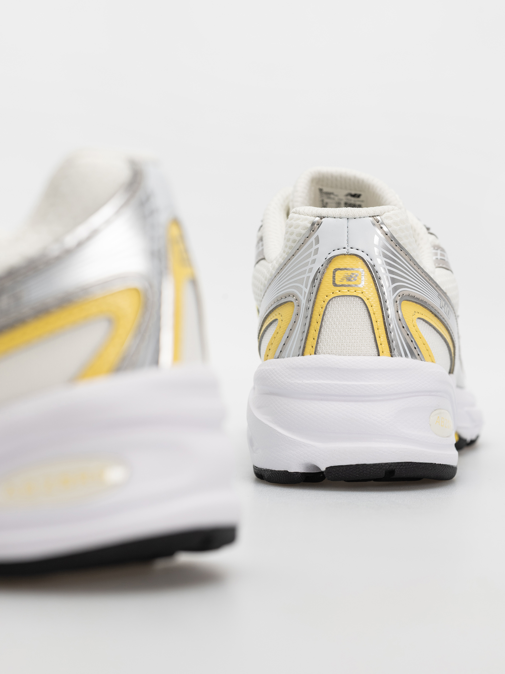 Boty New Balance 740 JR (silver metallic/star burst)