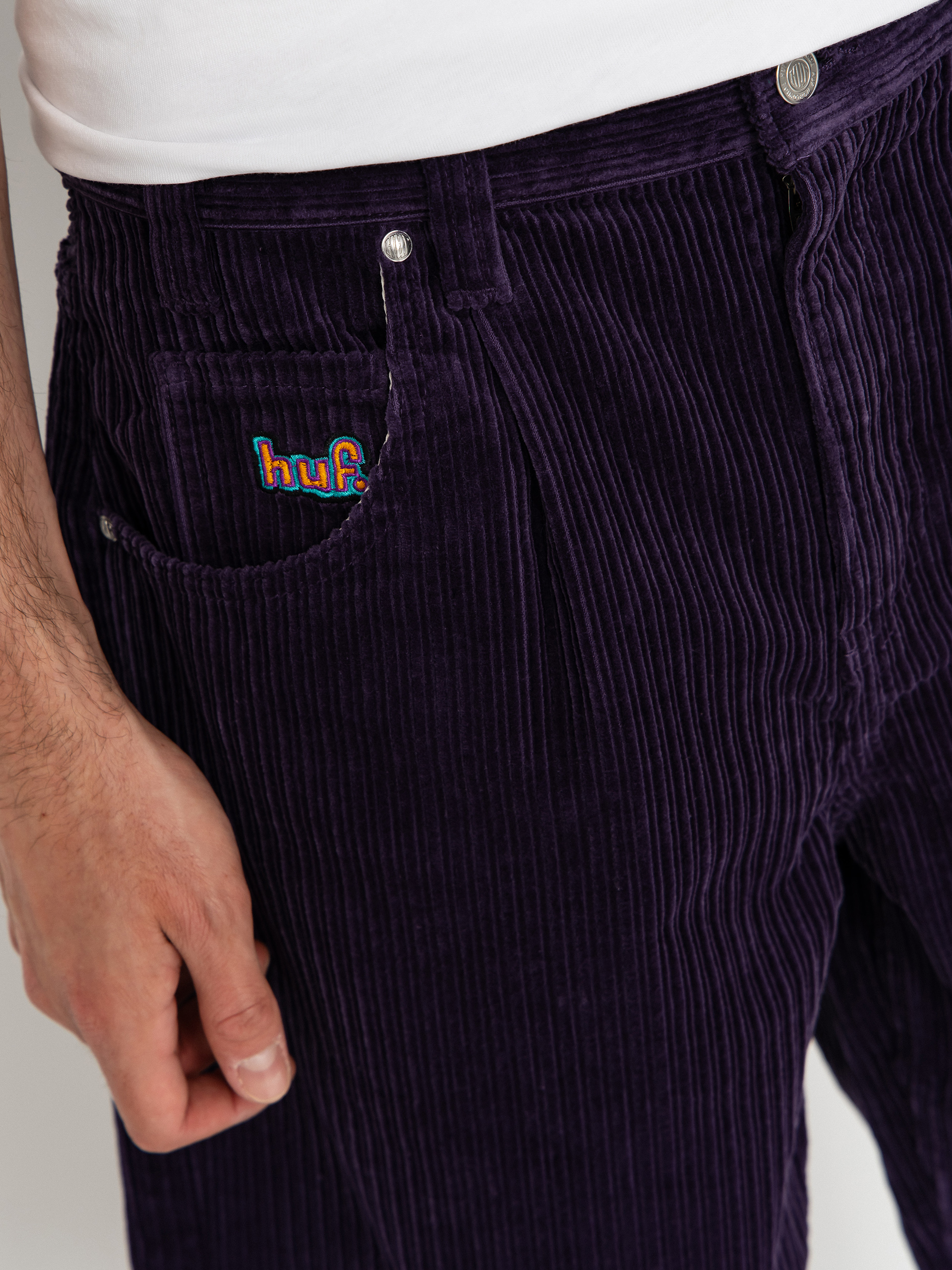 Kraťasy HUF Cromer Corduroy (dark berry)