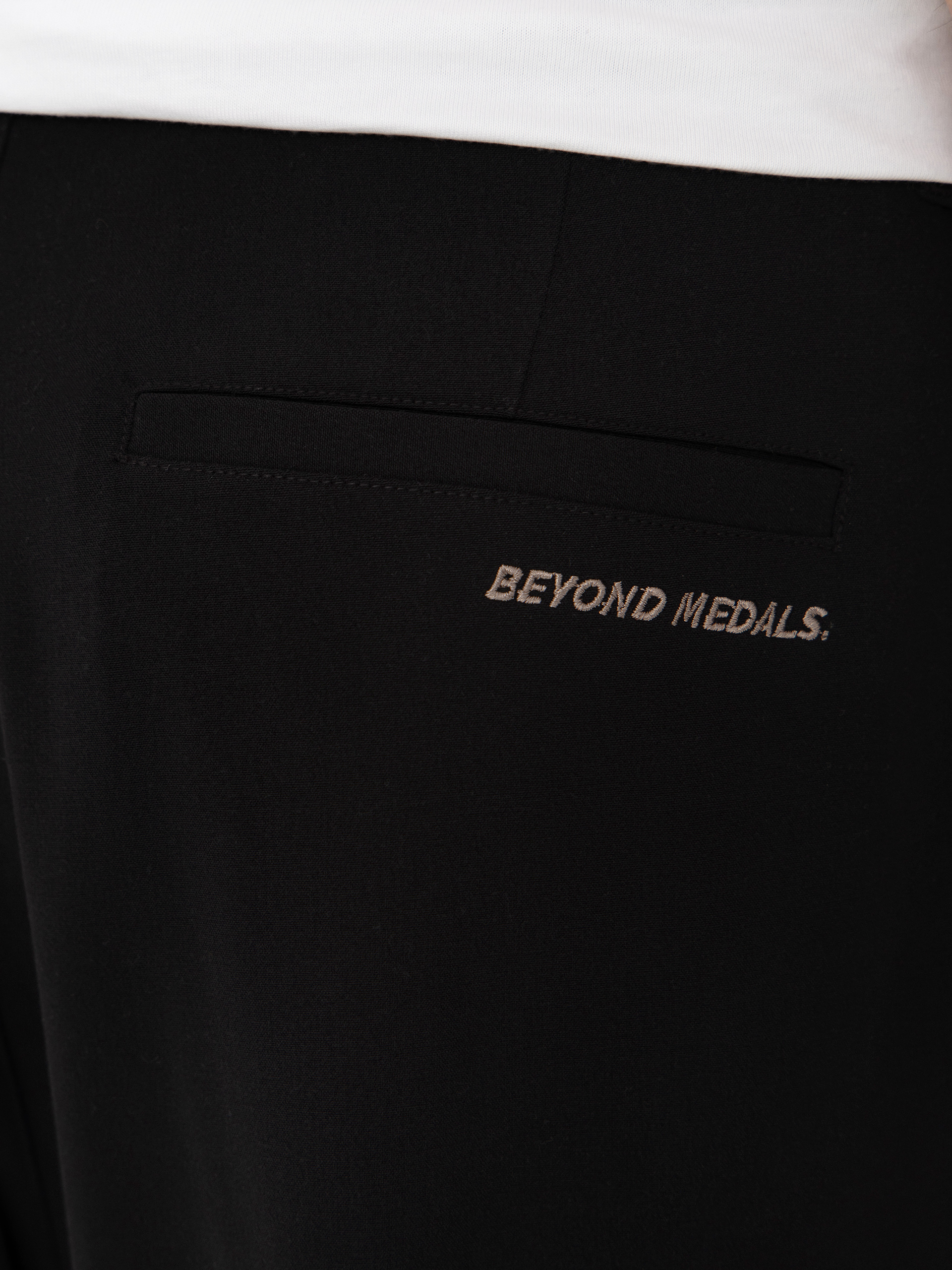 Kalhoty Beyond Medals Suit (black)