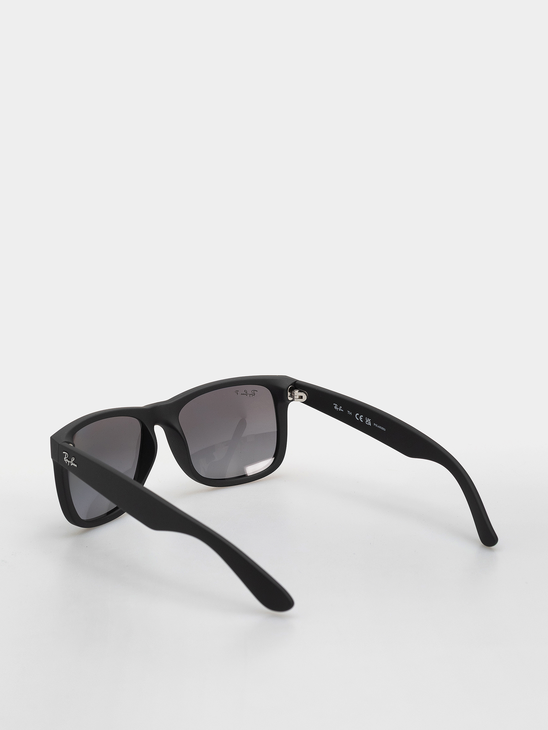 Sluneční brýle Ray-Ban Justin Classic (matowy guma czarny/polaryzacyjne jasnoszary)