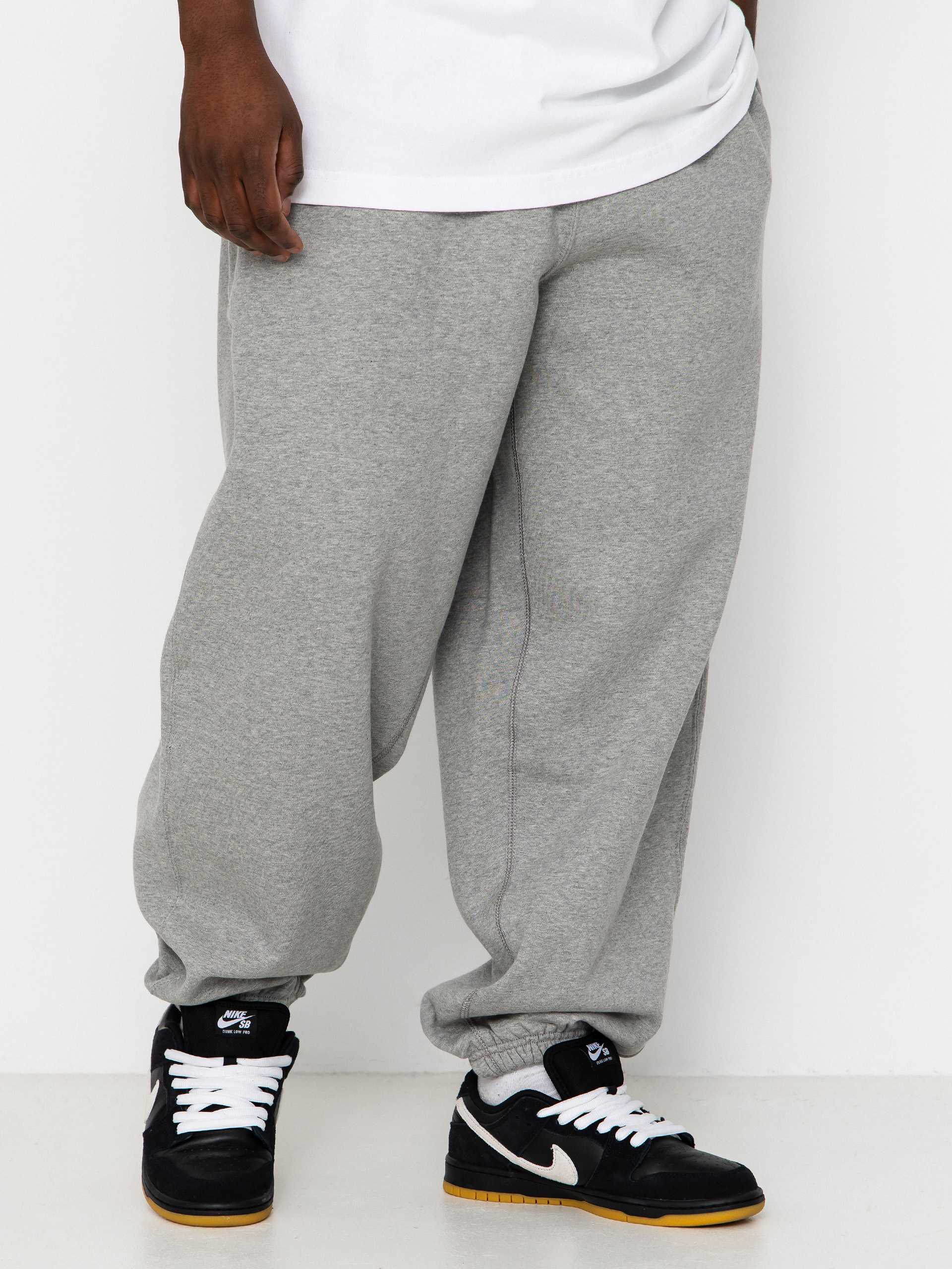 Kalhoty Nike SB Solo Swoosh (dk grey heather/lt smoke grey/white)