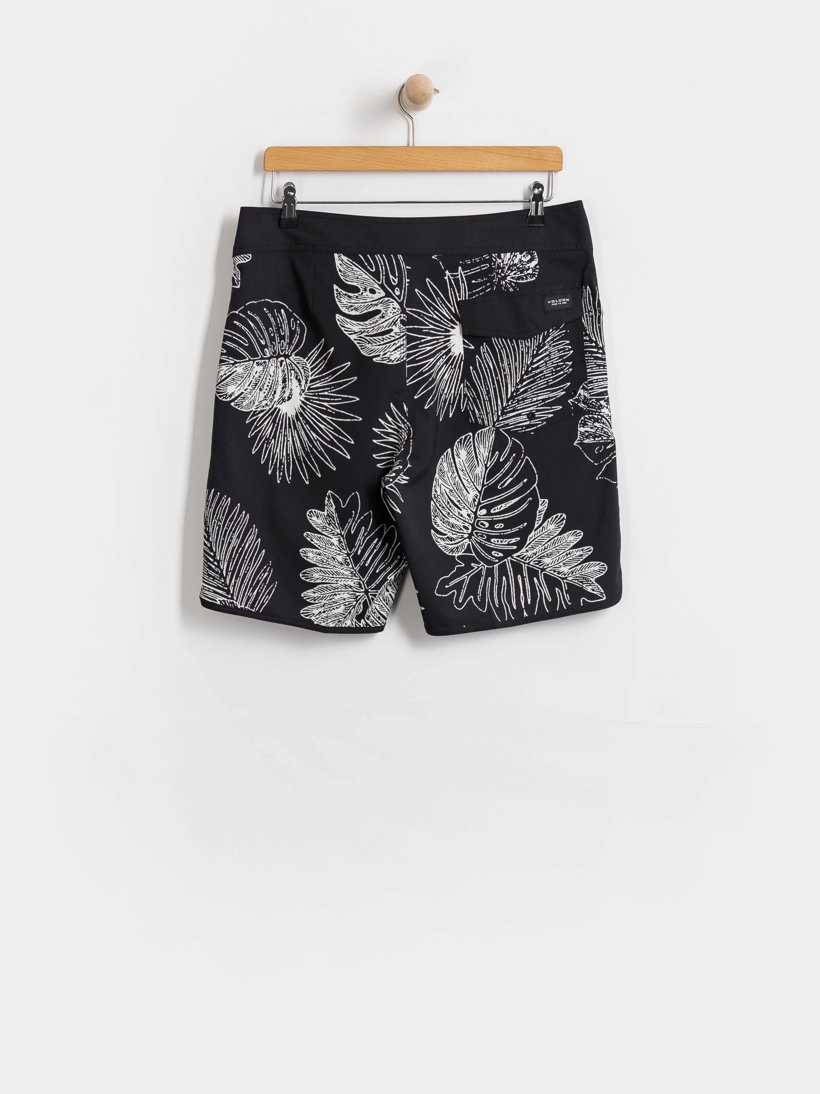 Plážové kraťasy Volcom Scallop Mod 19 (black)