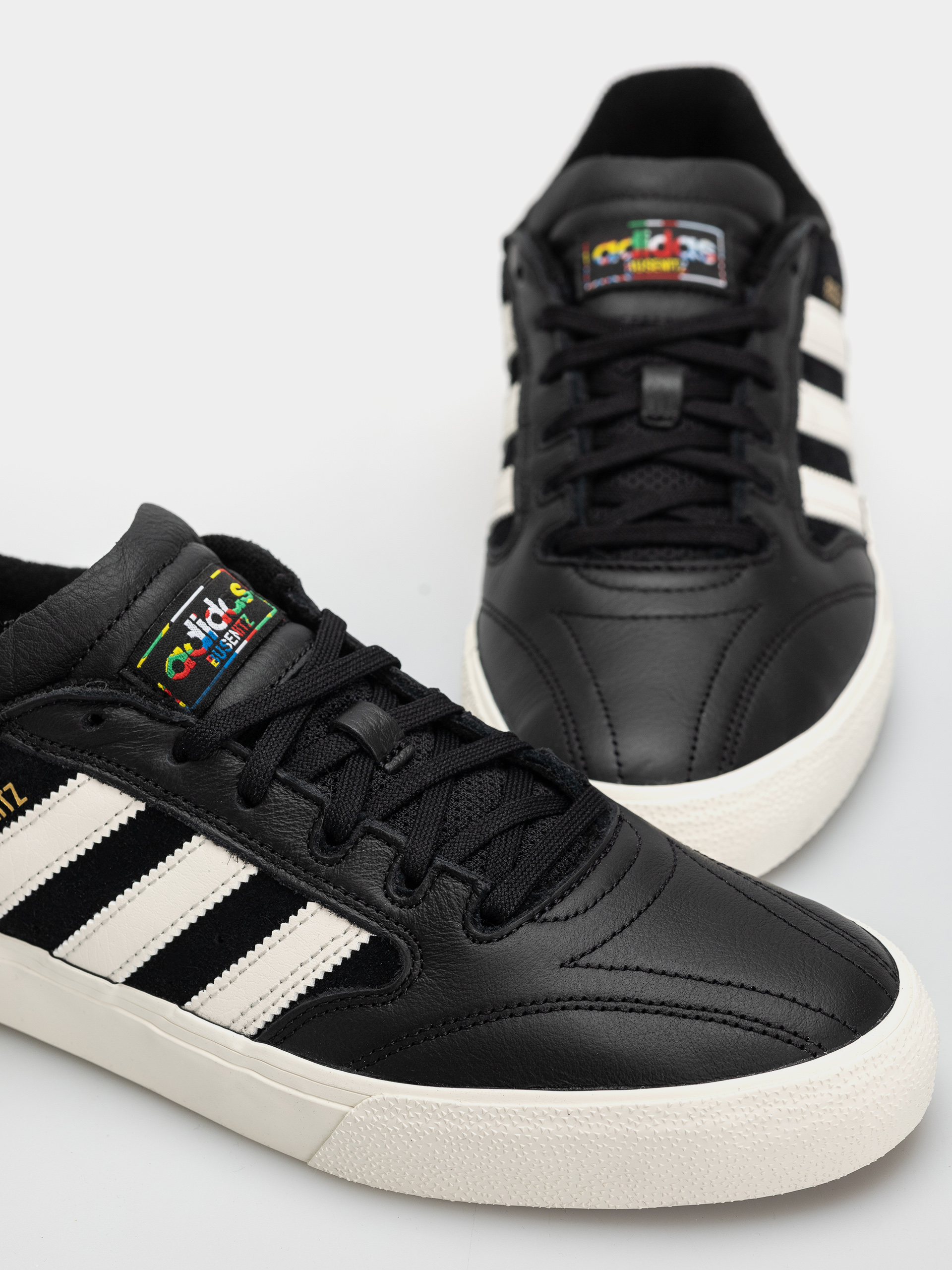 Boty adidas Busenitz Vulc II (cblack/cwhite/goldmt)