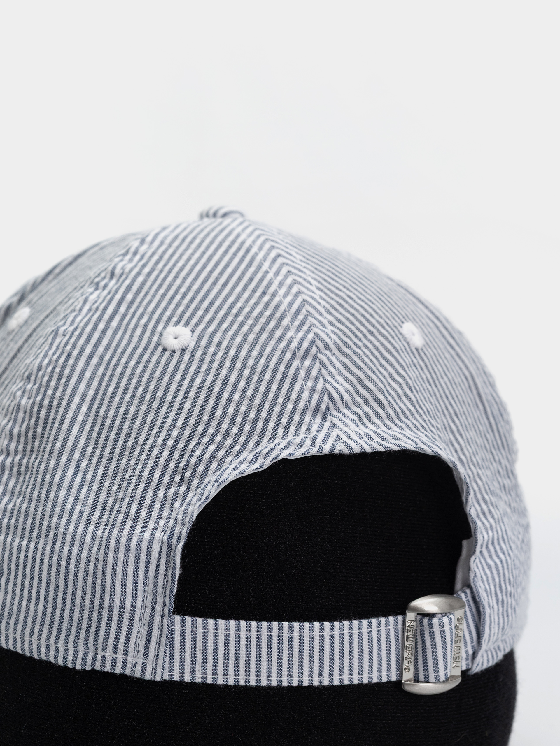 Kšiltovka  New Era Seersucker 9Twenty New York Yankees (navy/white)