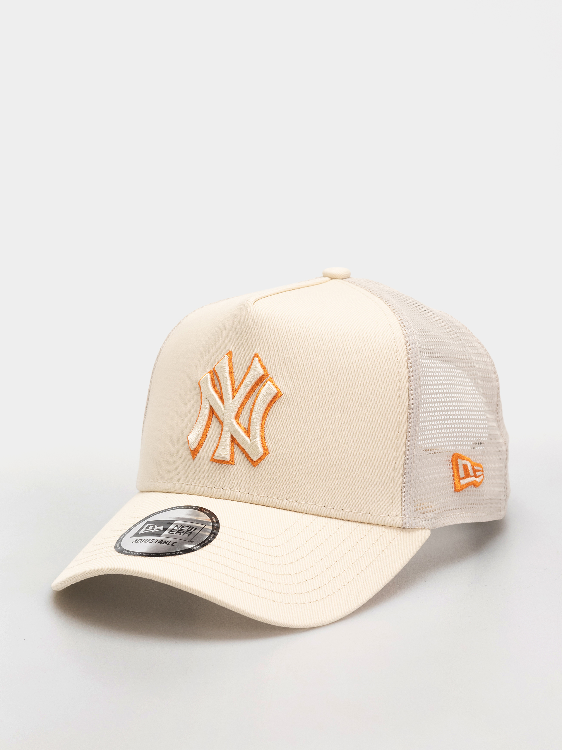 Kšiltovka  New Era Outline Trucker New York Yankees (light cream)