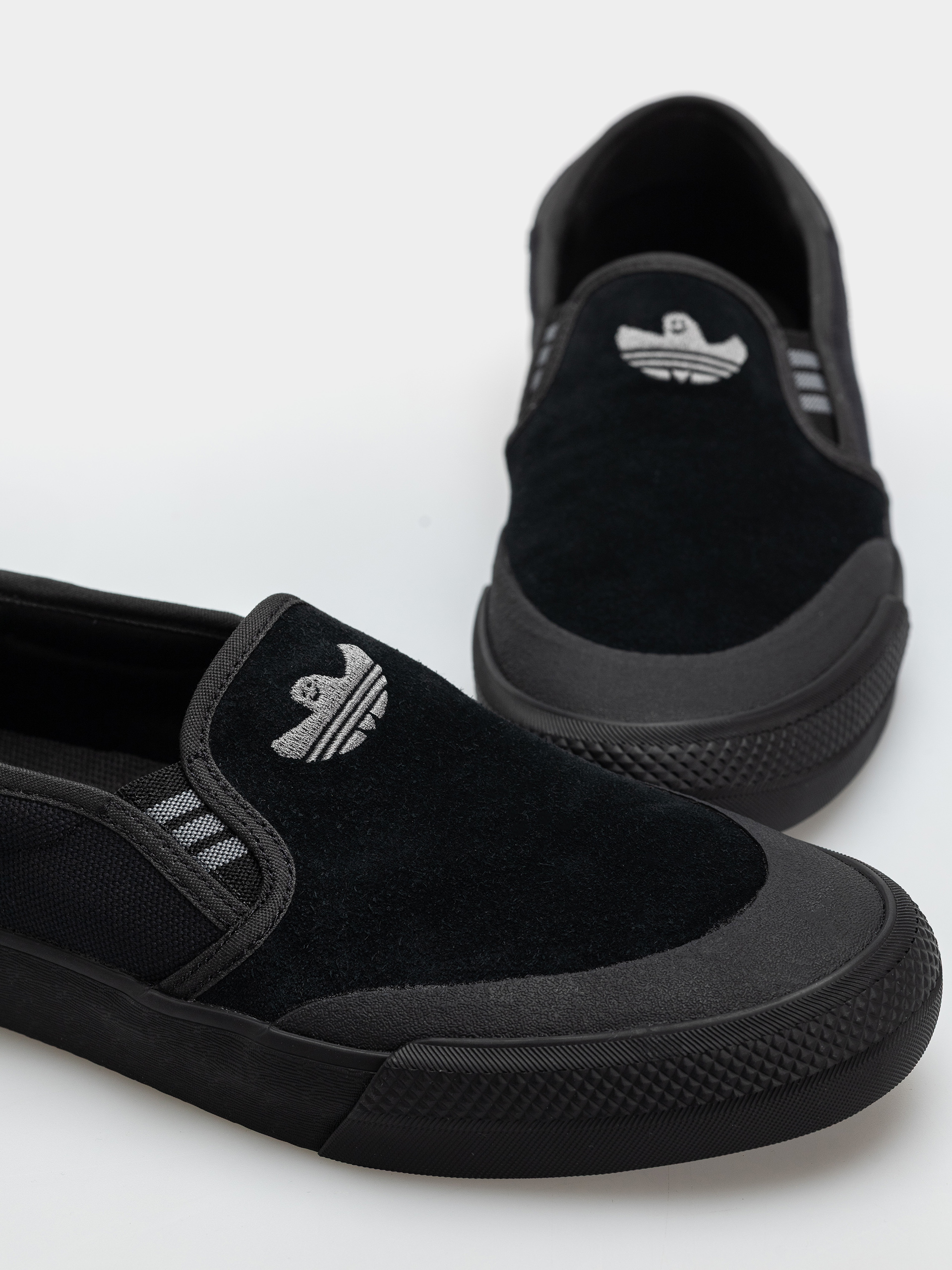 Plážovky adidas Shmoofoil Slip Rx (cblack/grefou/cblack)