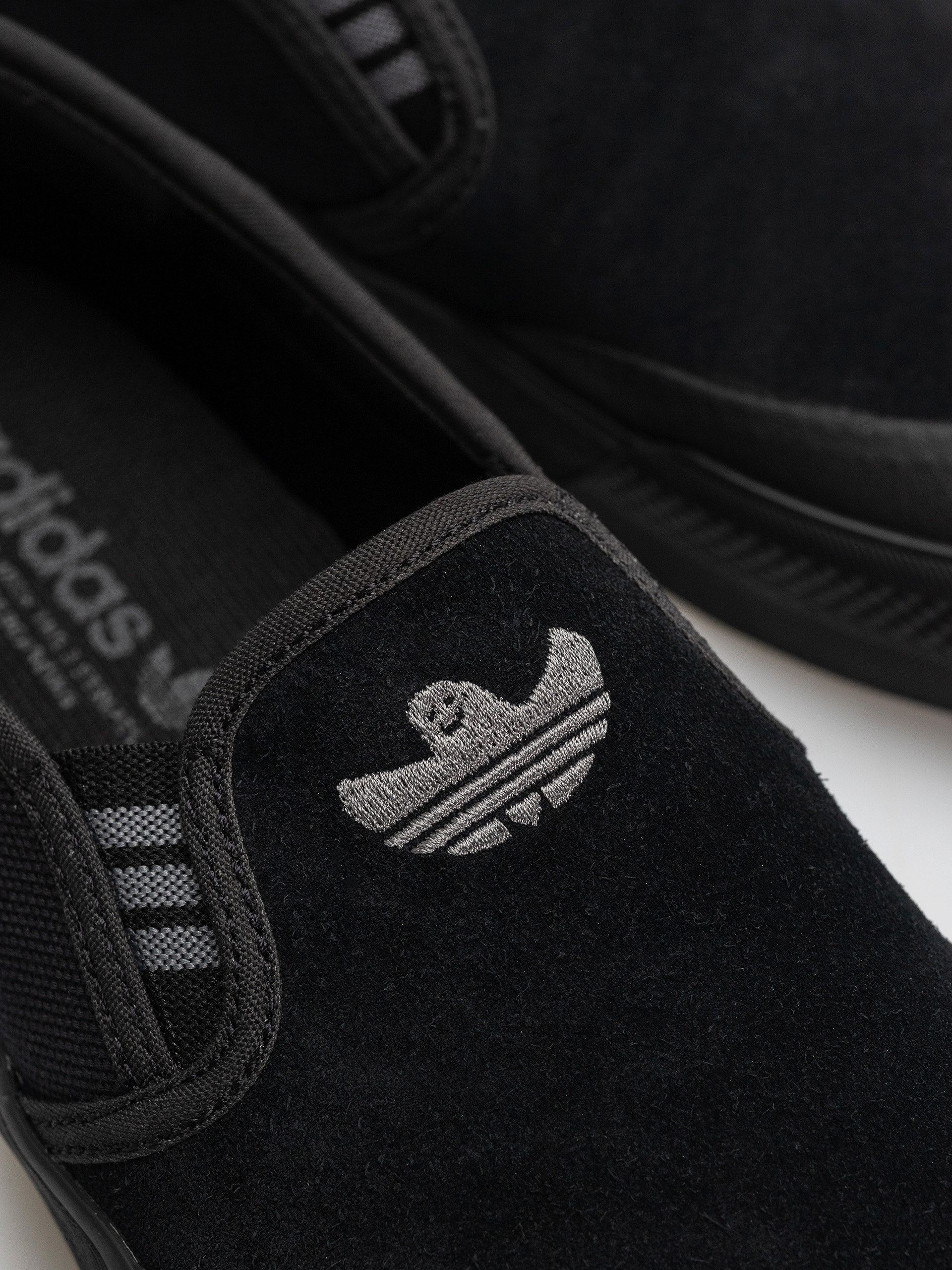 Plážovky adidas Shmoofoil Slip Rx (cblack/grefou/cblack)