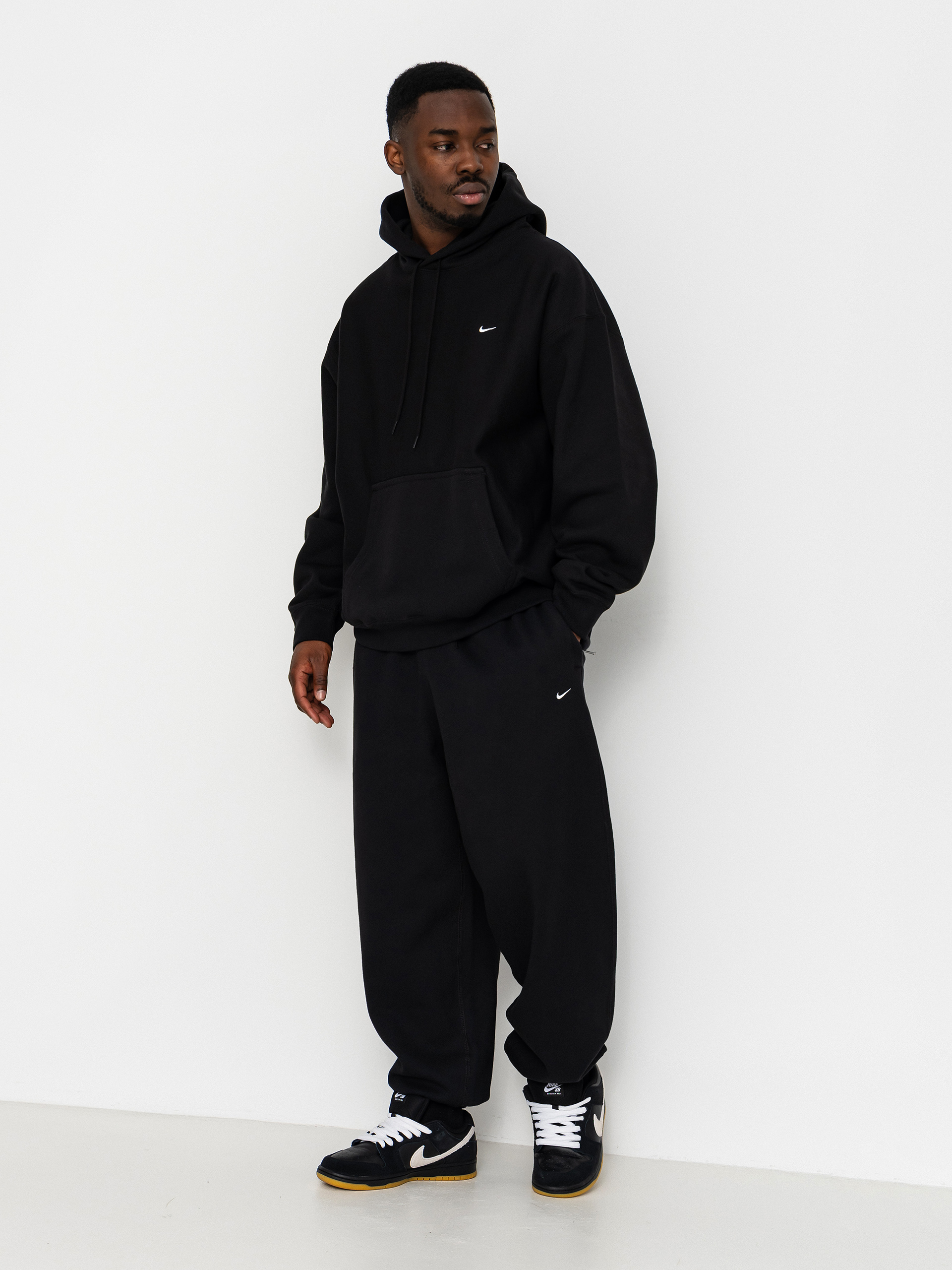 Mikina s kapucí Nike SB Solo Swoosh HD (black/black/white)